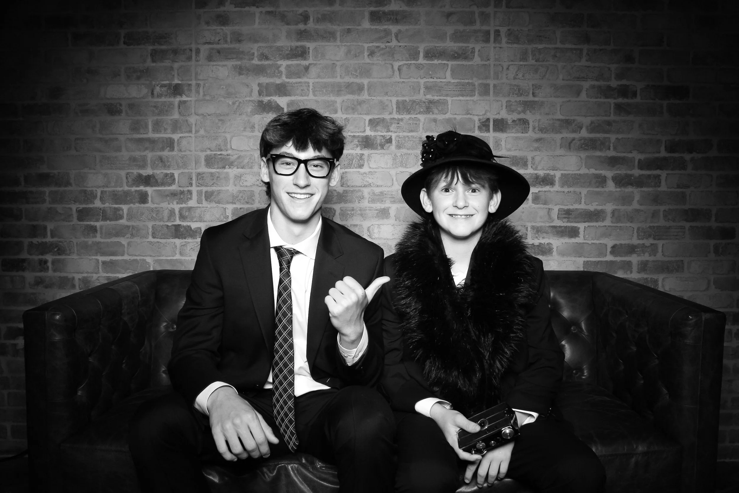The_Exchange_Wedding_Downtown_Chicago_Venue_Vogue_Glam_Photo_Booth_Rental_007.jpg