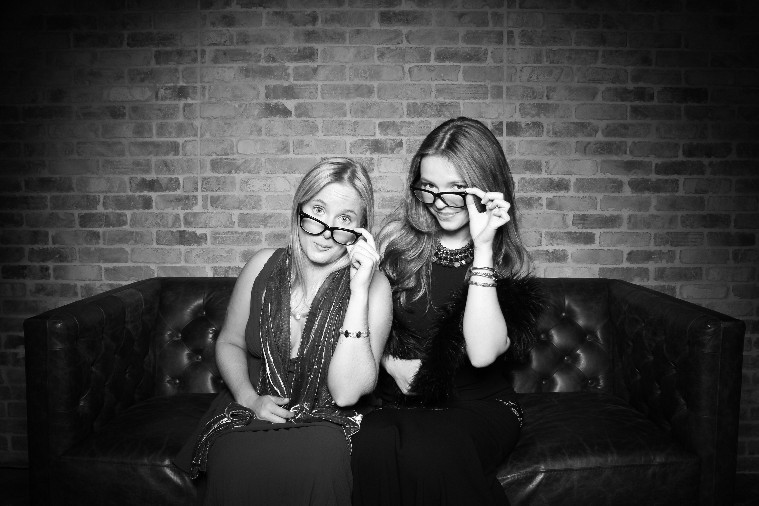 The_Exchange_Wedding_Downtown_Chicago_Venue_Vogue_Glam_Photo_Booth_Rental_010.jpg