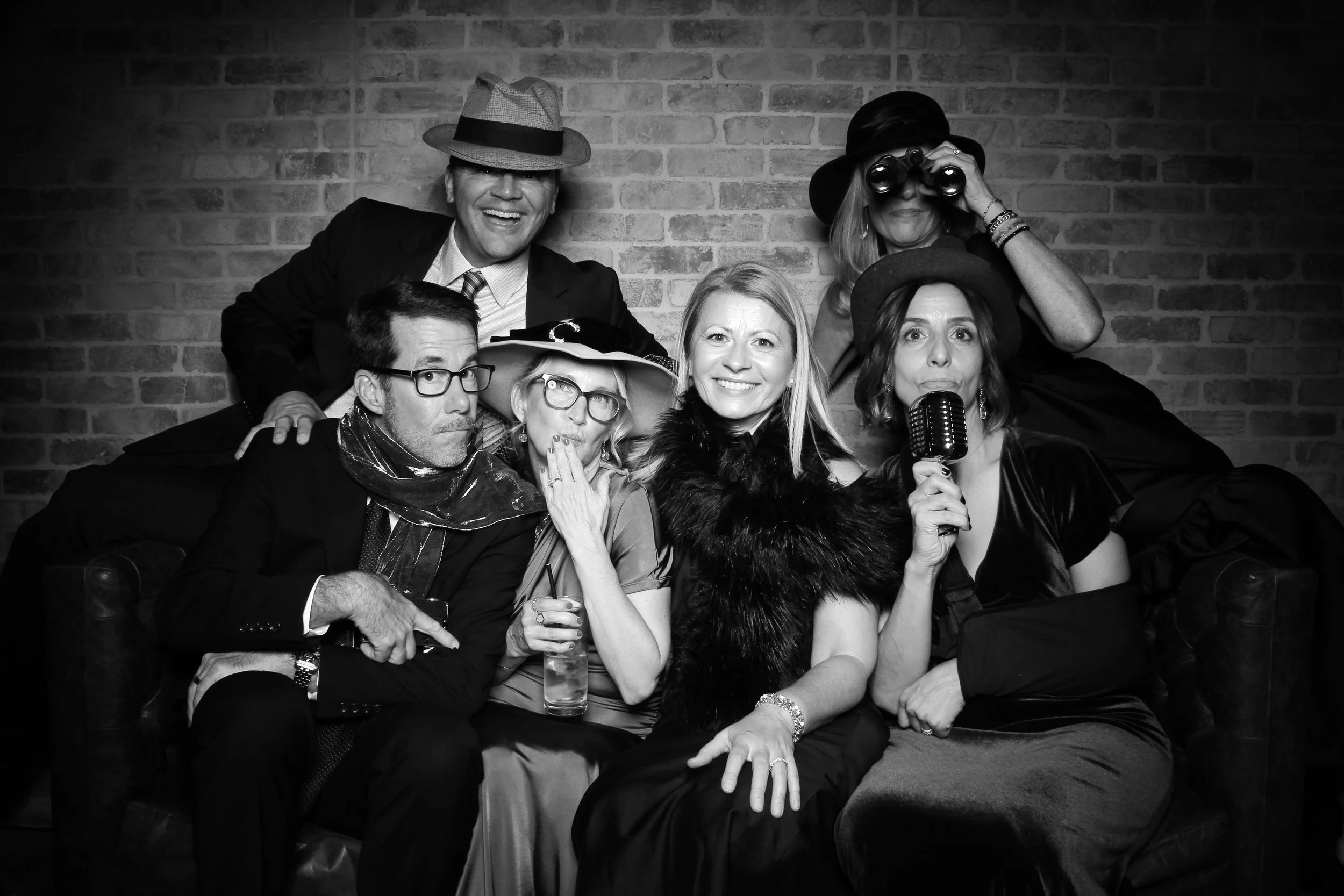 The_Exchange_Wedding_Downtown_Chicago_Venue_Vogue_Glam_Photo_Booth_Rental_019.jpg