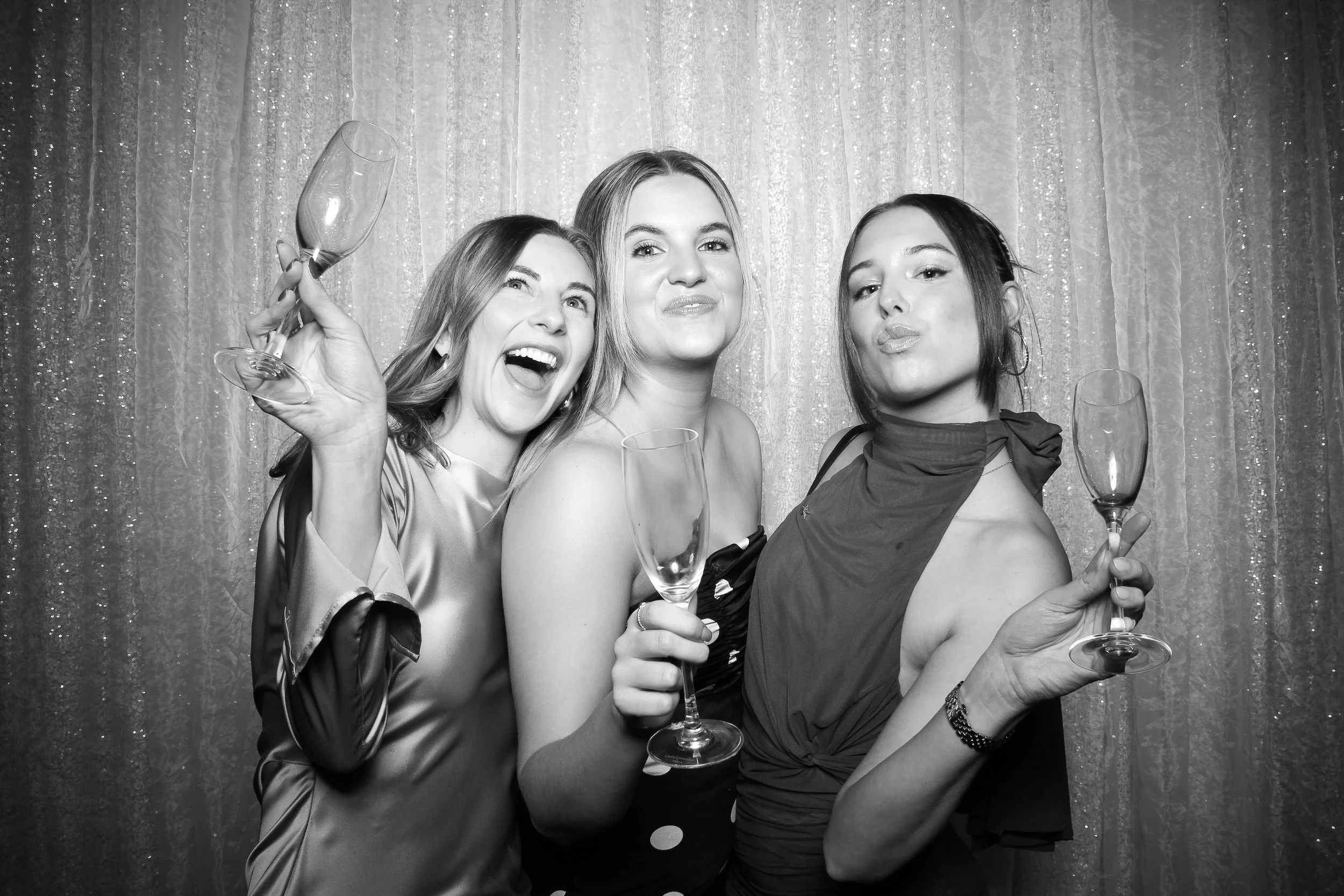 fotio-chicago-photobooth-vintage-bw--8.jpg