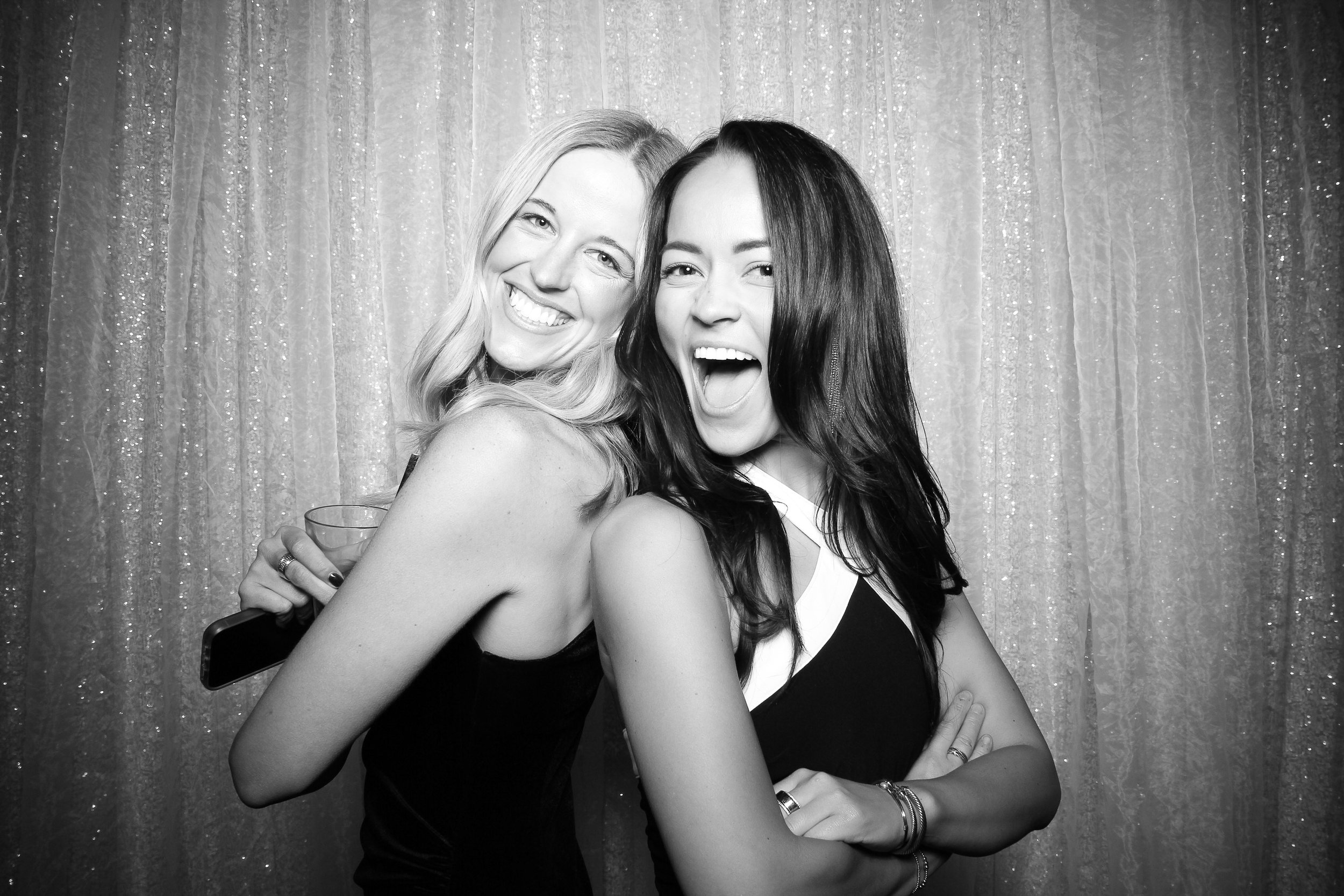 fotio-chicago-photobooth-vintage-bw--14.jpg