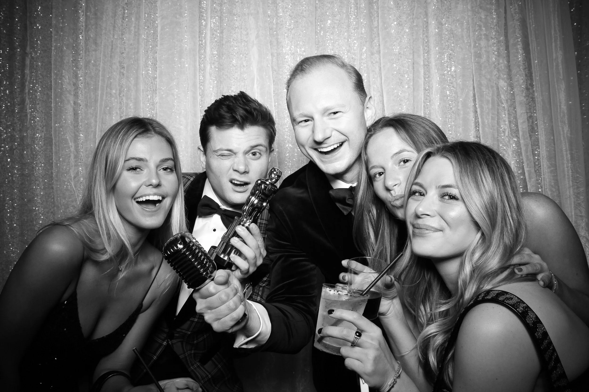fotio-chicago-photobooth-vintage-bw--19.jpg
