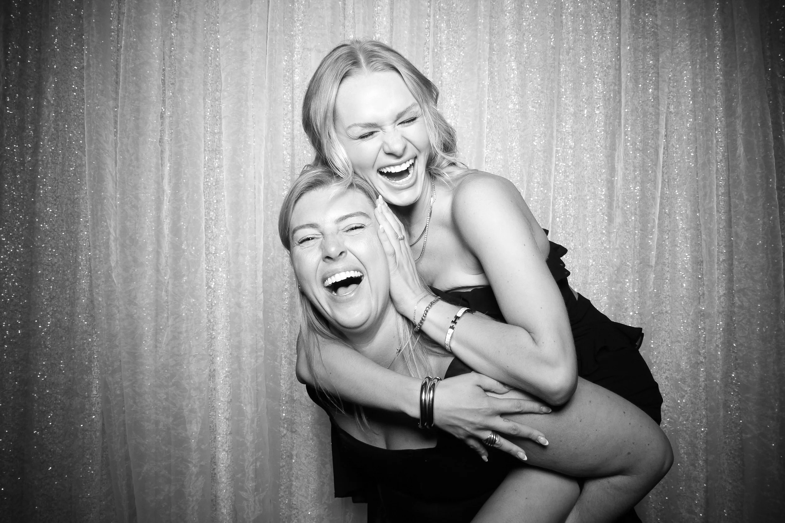 fotio-chicago-photobooth-vintage-bw--23.jpg