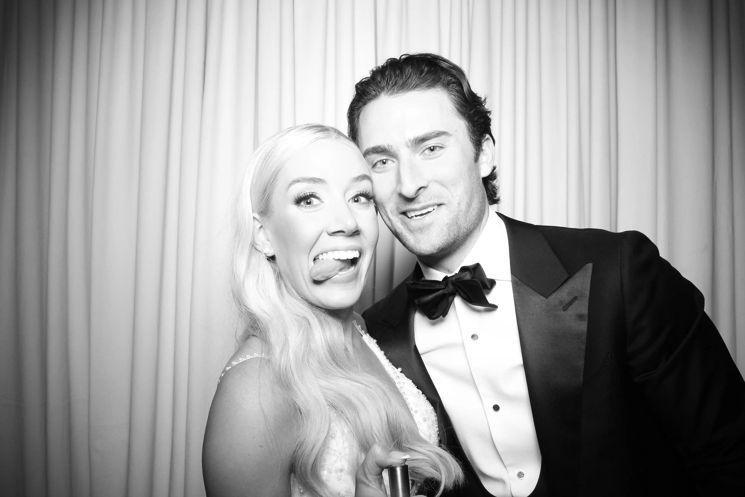 The_Rookery_Glam_Booth_Chicago_Historic_Wedding_Venue_003.jpg