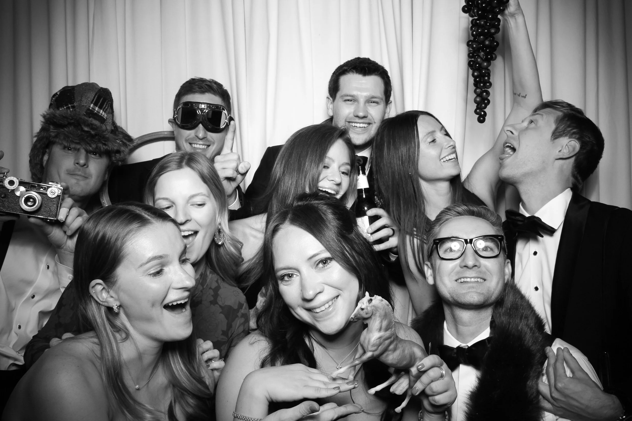 The_Rookery_Glam_Booth_Chicago_Historic_Wedding_Venue_019.jpg