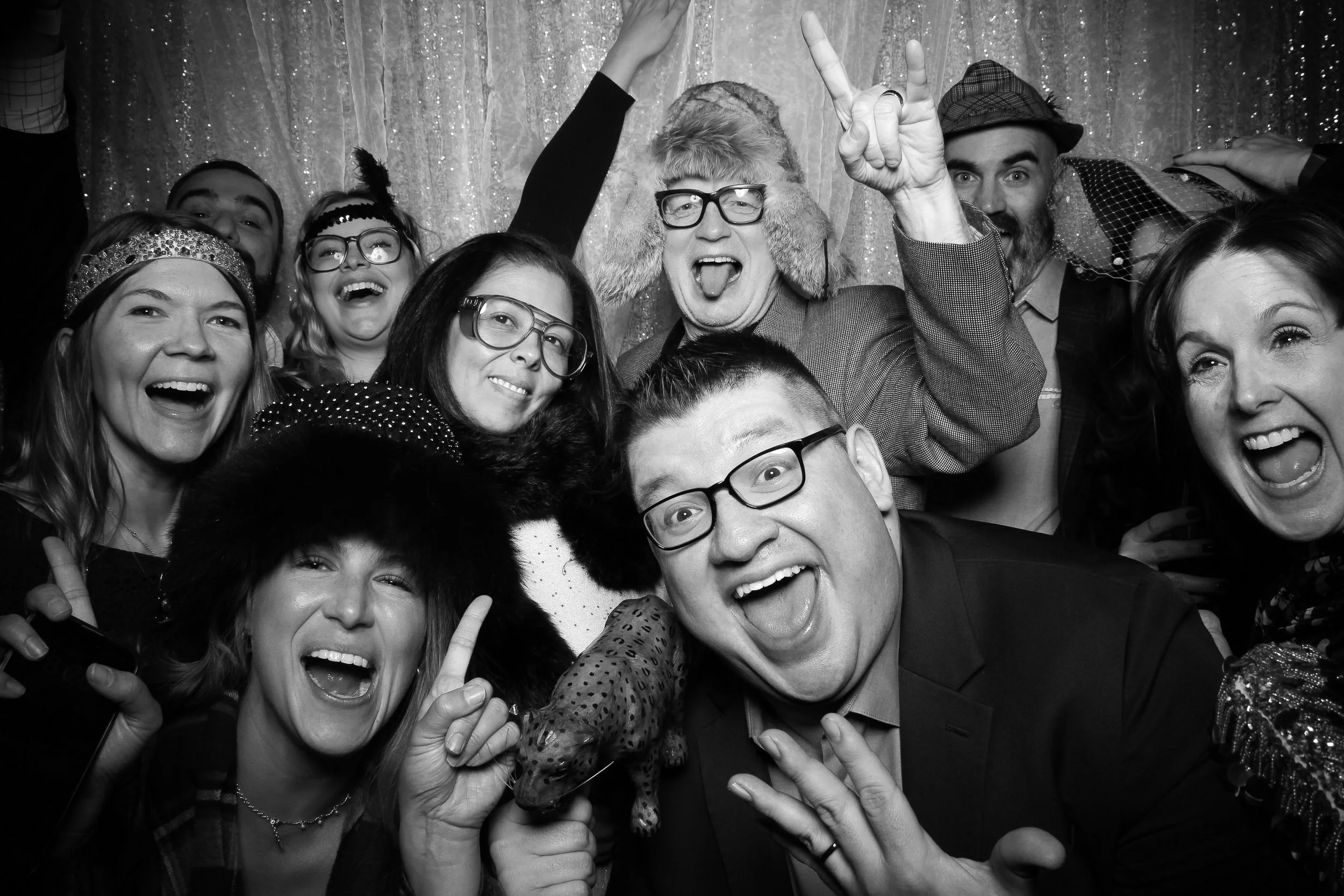 fotio-chicago-photobooth-vintage-bw--3.jpg