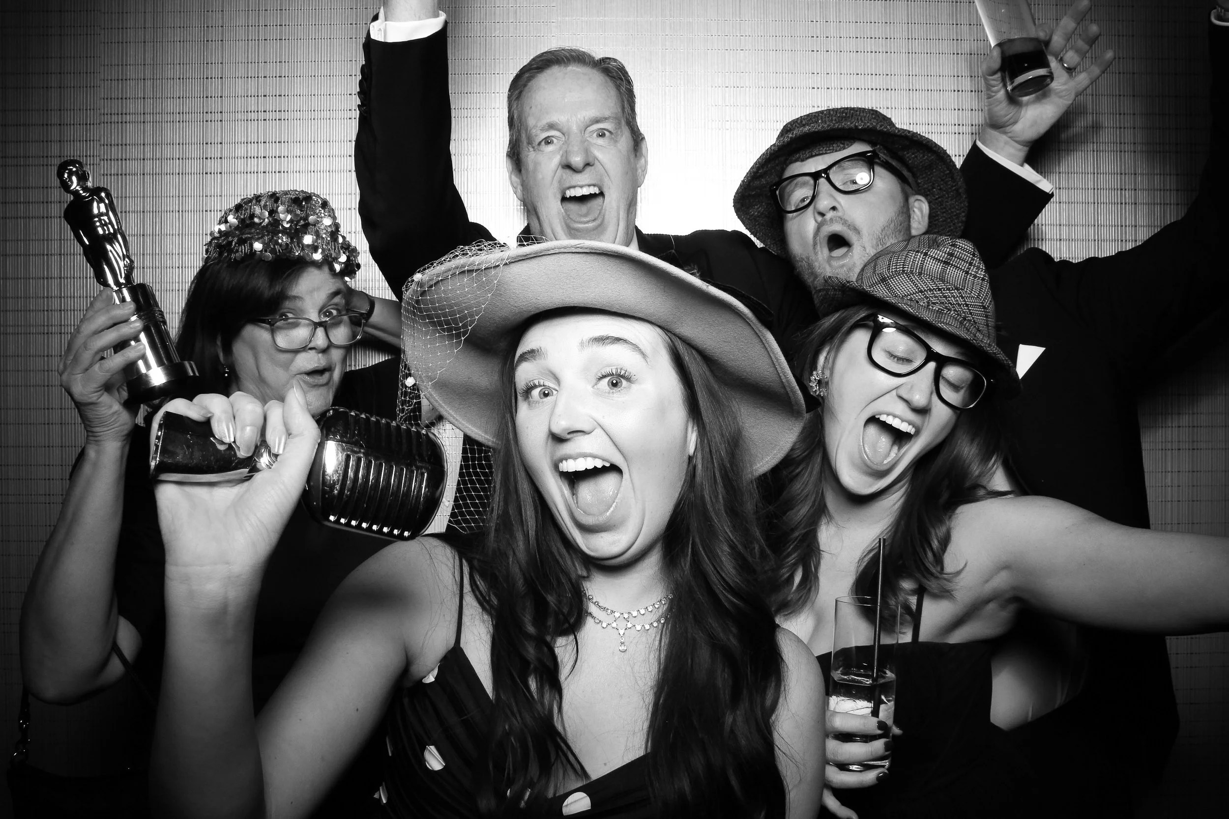 fotio-chicago-photobooth-vintage-bw-ritz-carlton-10.jpg