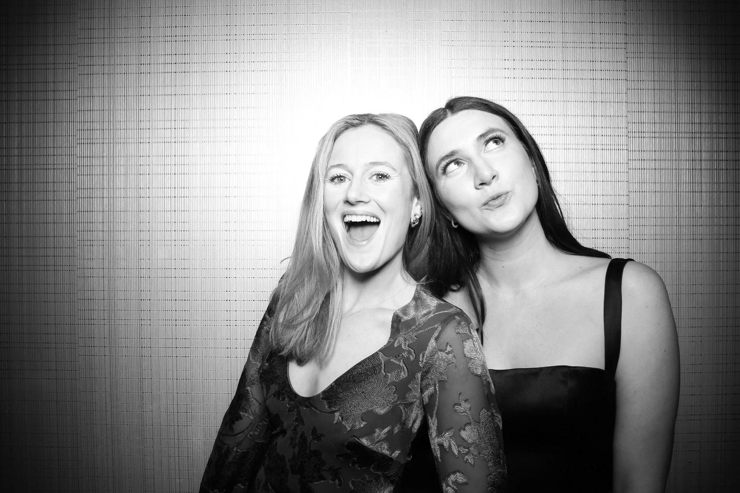 fotio-chicago-photobooth-vintage-bw-ritz-carlton-17.jpg