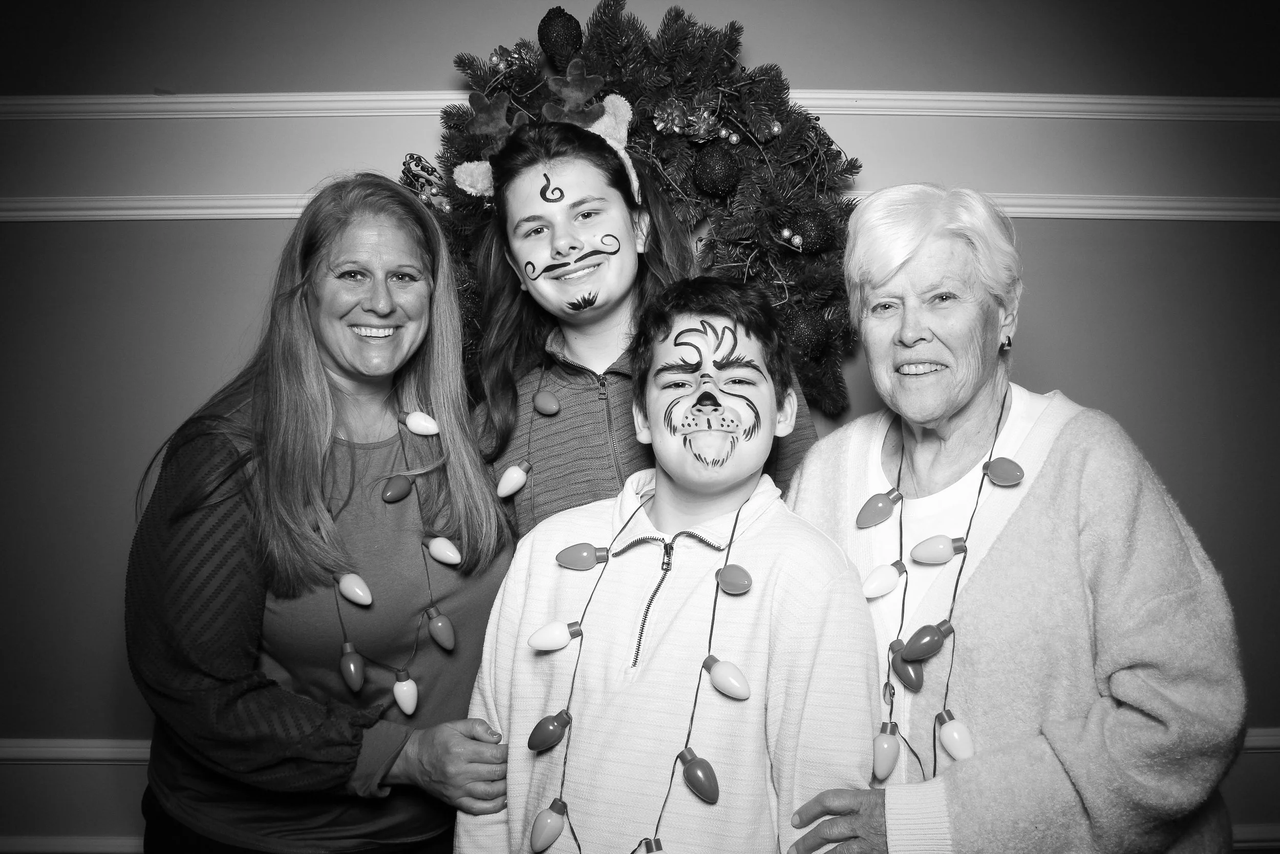 fotio-chicago-photobooth-vintage-bw-ridgemoor-14.jpg
