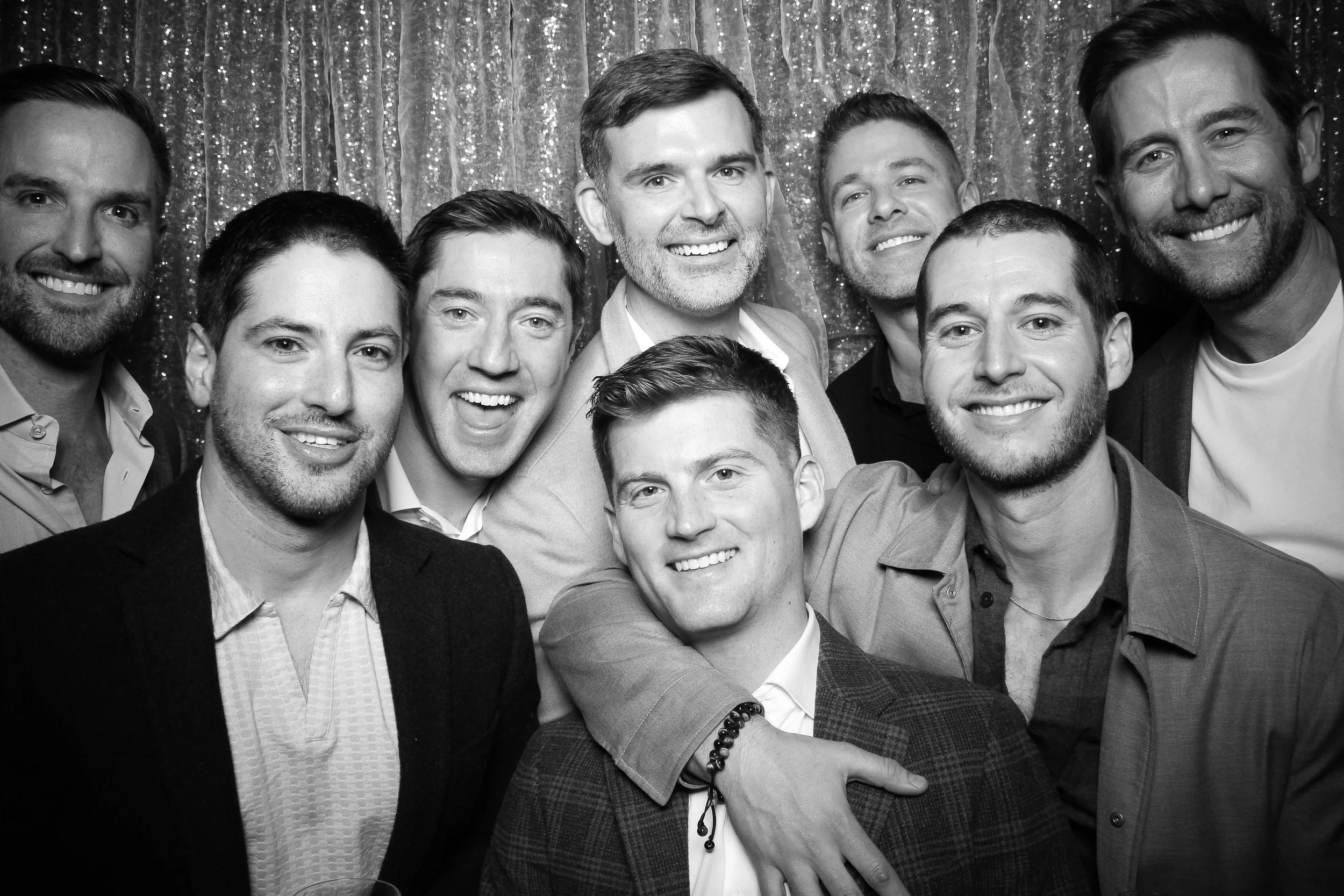 fotio-chicago-photobooth-vintage-bw-astorclub-2.jpg