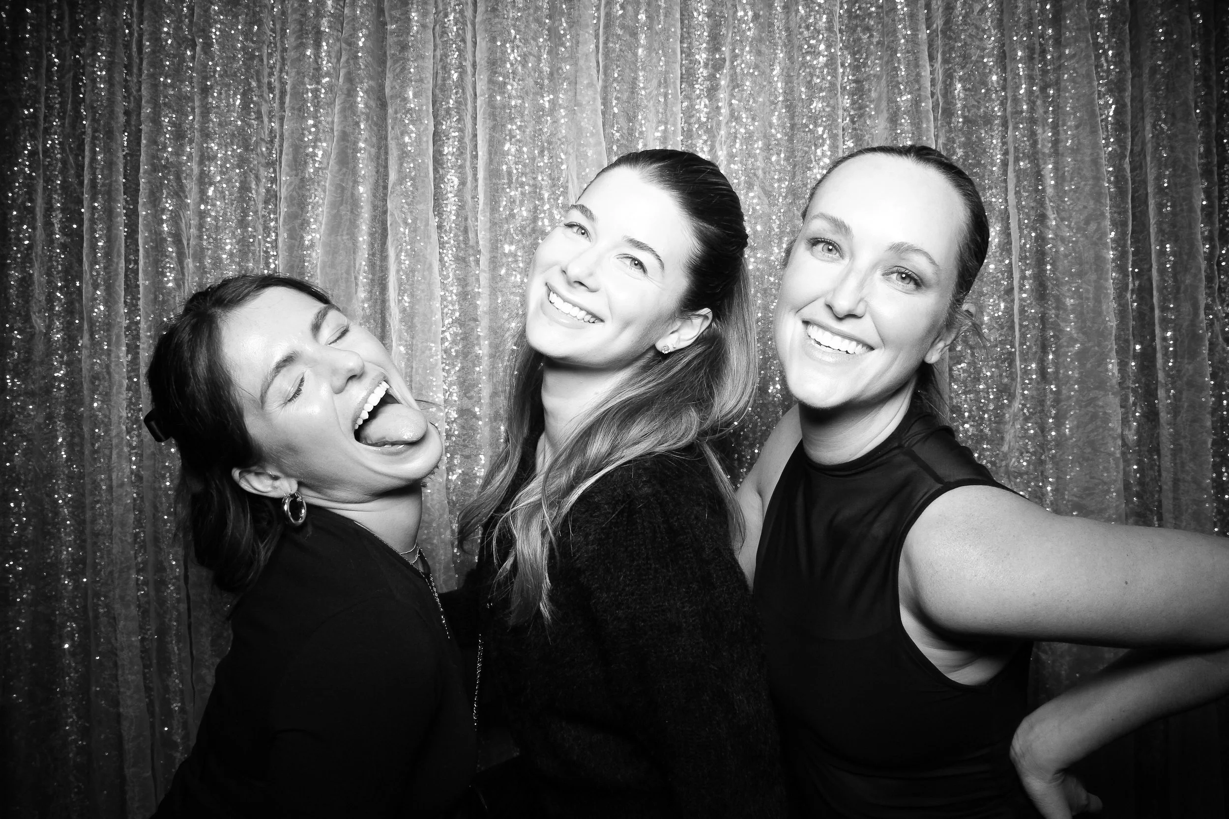 fotio-chicago-photobooth-vintage-bw-astorclub-10.jpg