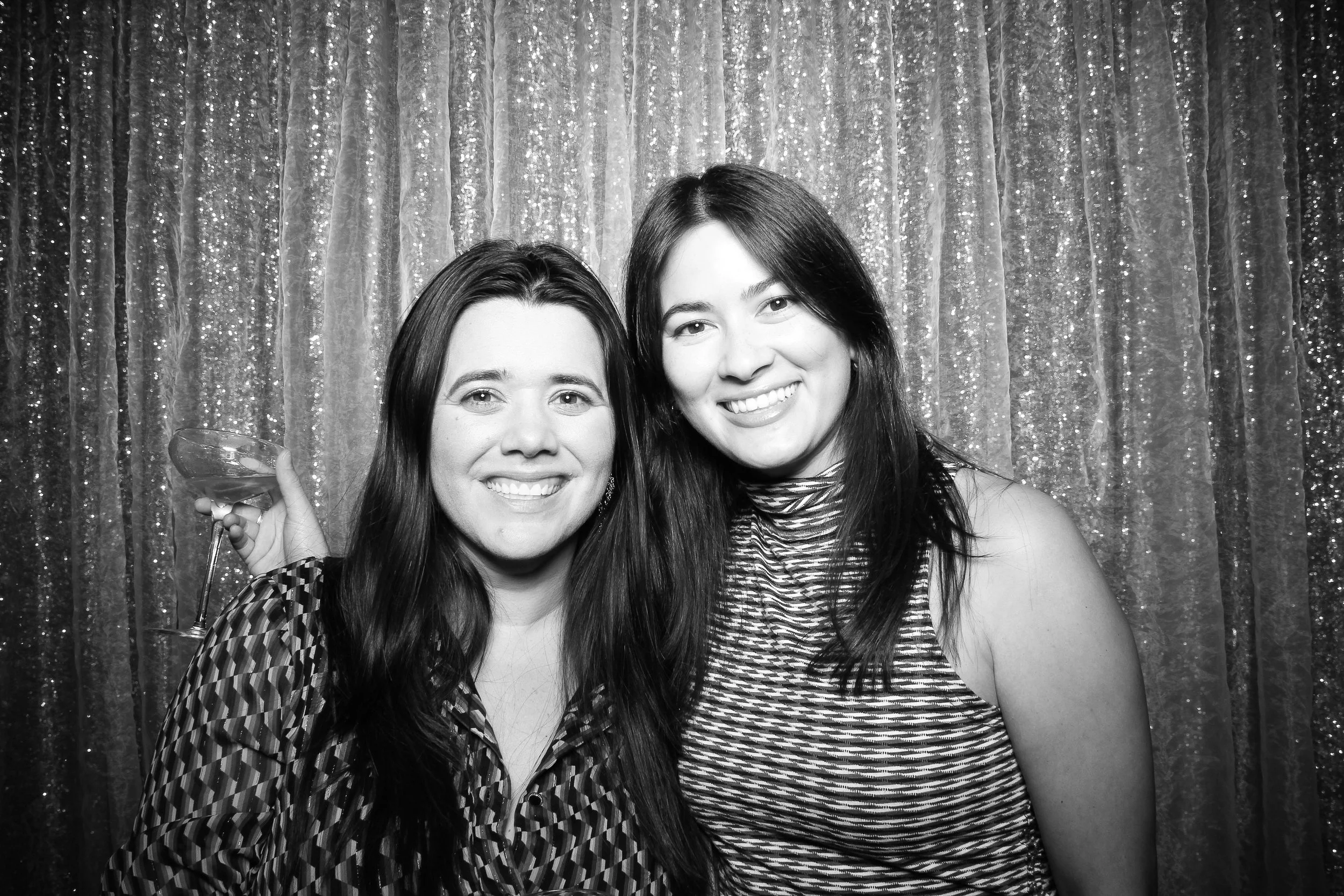 fotio-chicago-photobooth-vintage-bw-astorclub-11.jpg