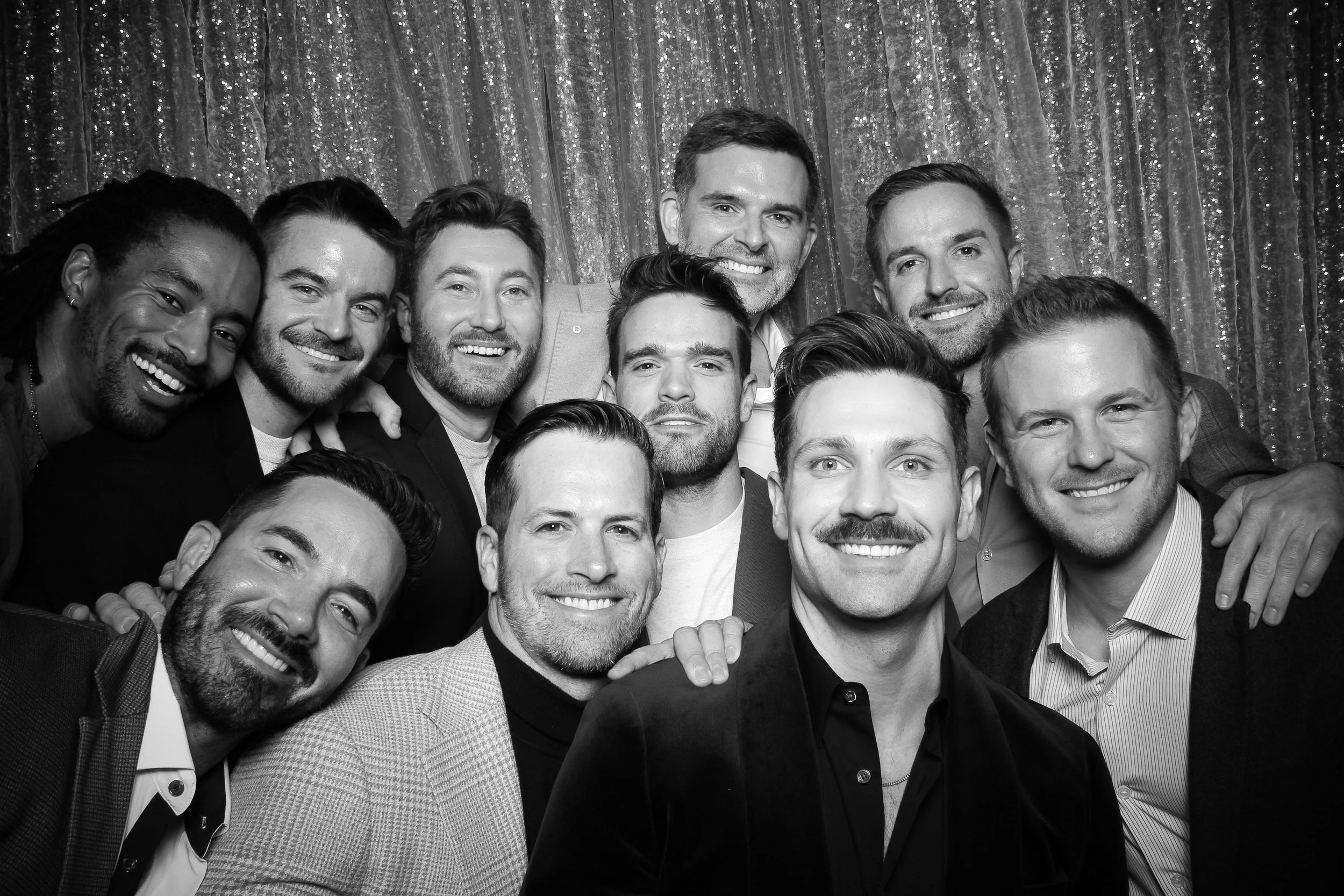 fotio-chicago-photobooth-vintage-bw-astorclub-17.jpg
