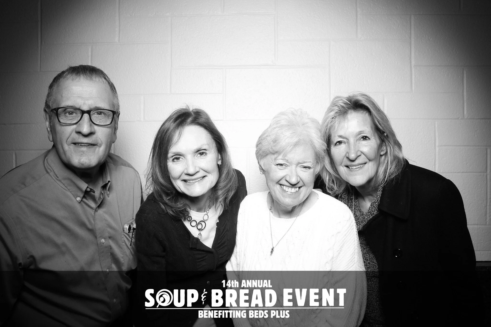 Fotio_Photo_Booth_Charity_Suburbs_Fundraiser_Countryside_Soup_Bread_Fun_Friends_Beds_07.jpg