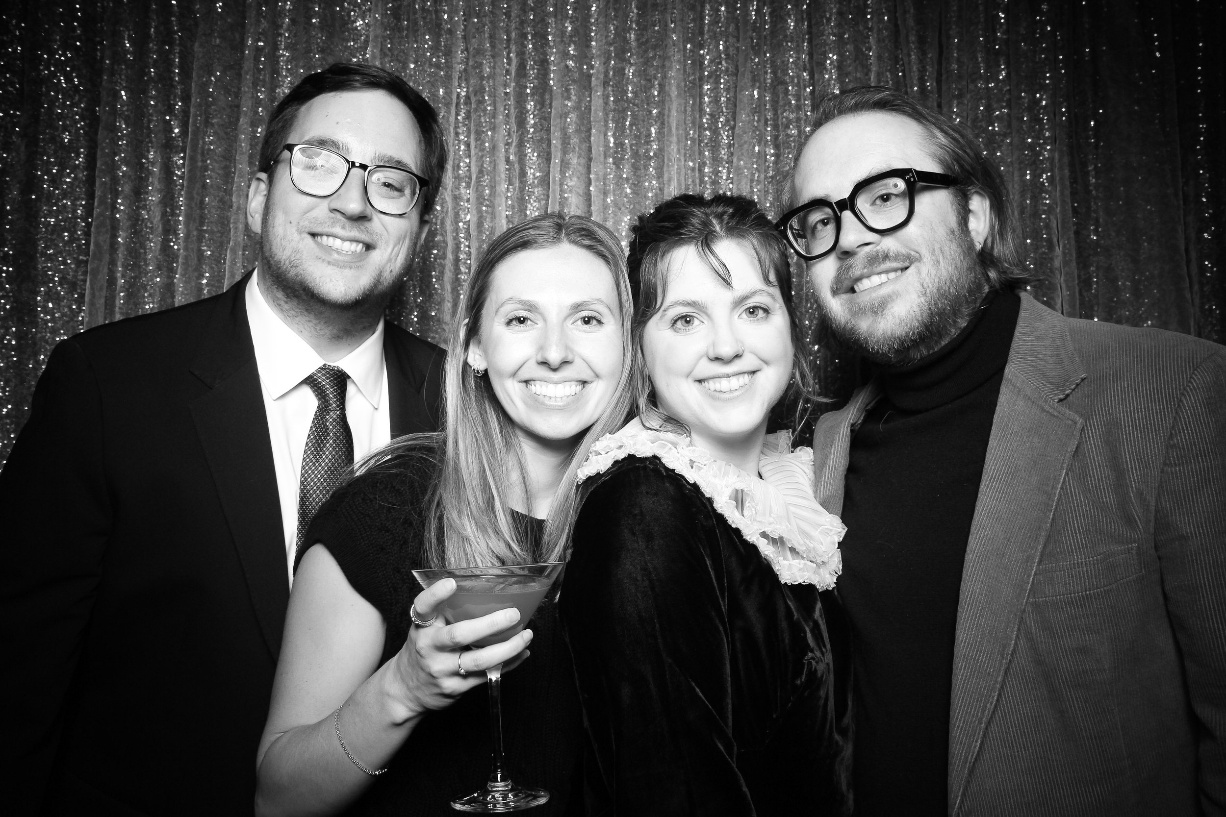 fotio-chicago-photobooth-vintage-bw-langham-3.jpg