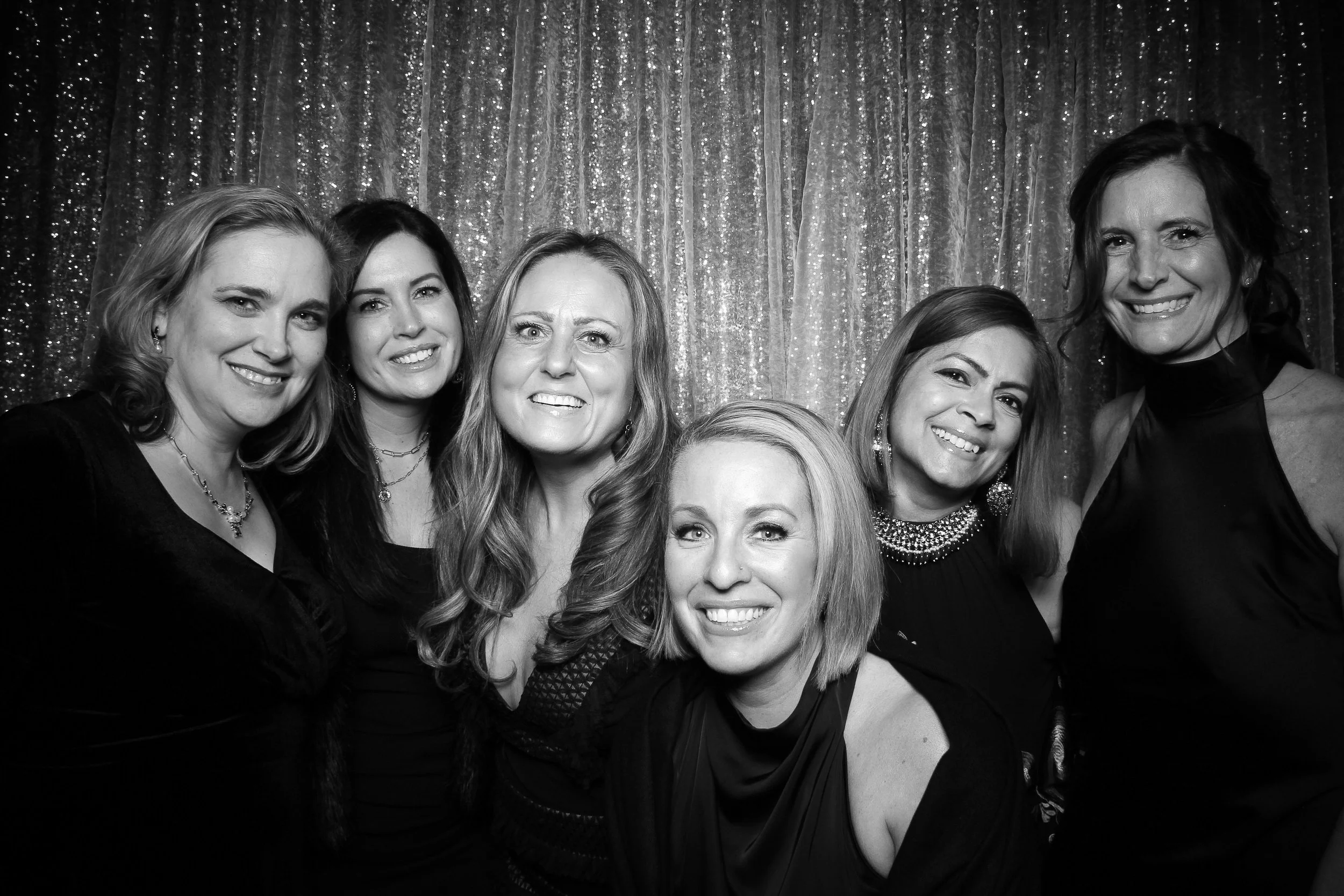 fotio-chicago-photobooth-vintage-bw-langham-5.jpg
