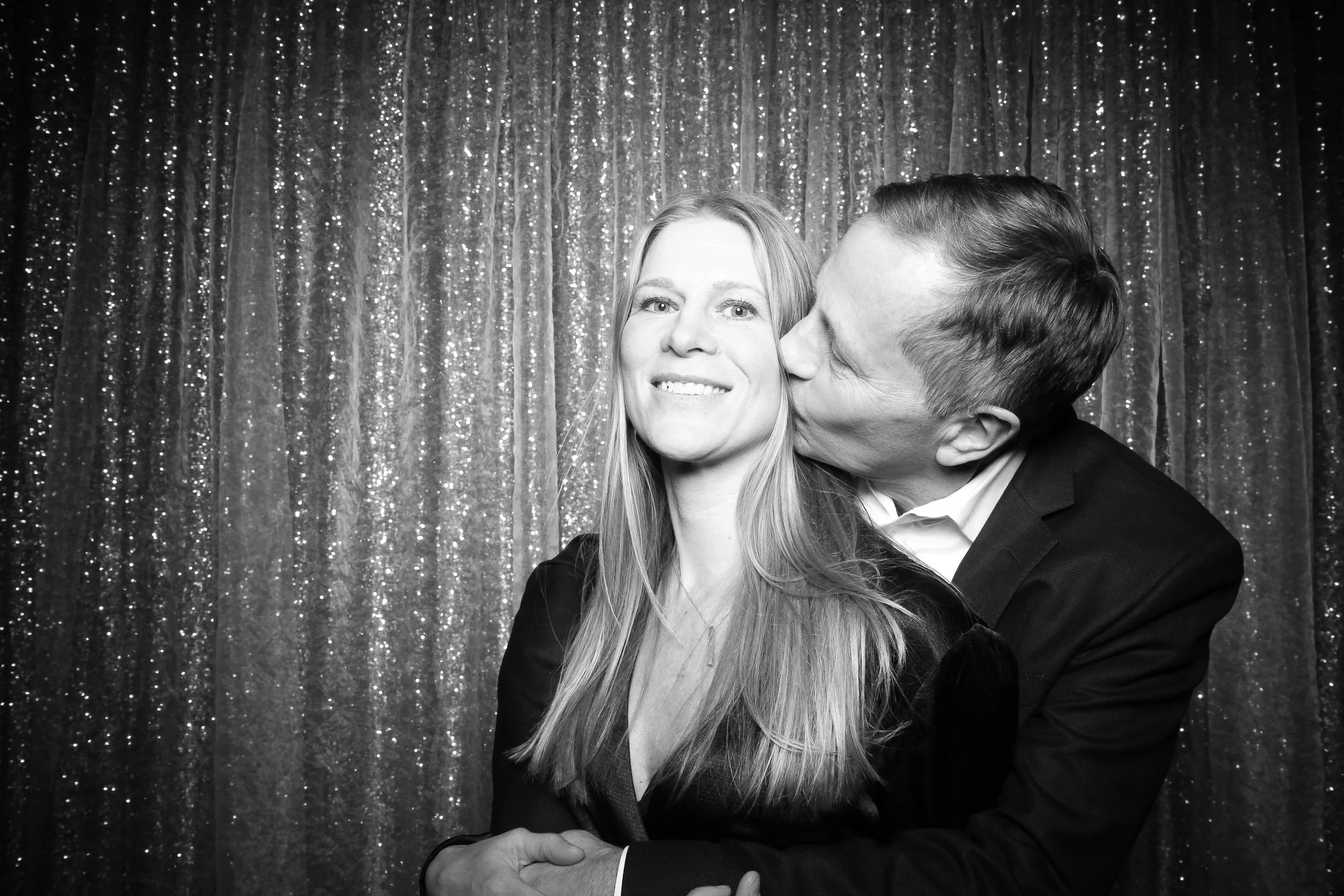 fotio-chicago-photobooth-vintage-bw-langham-10.jpg