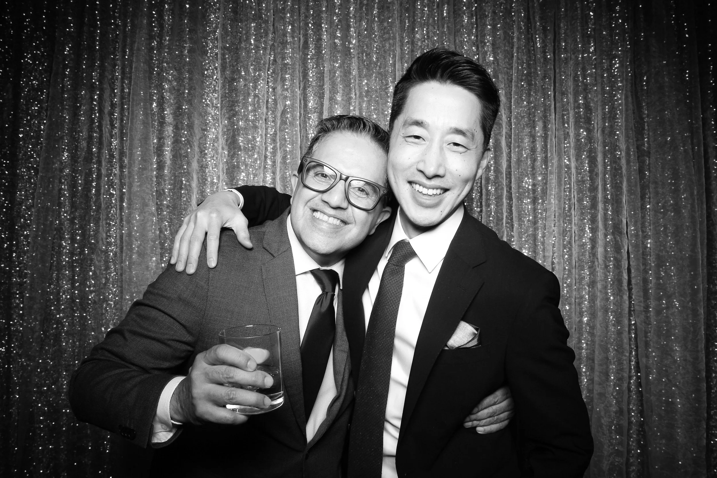 fotio-chicago-photobooth-vintage-bw-langham-14.jpg
