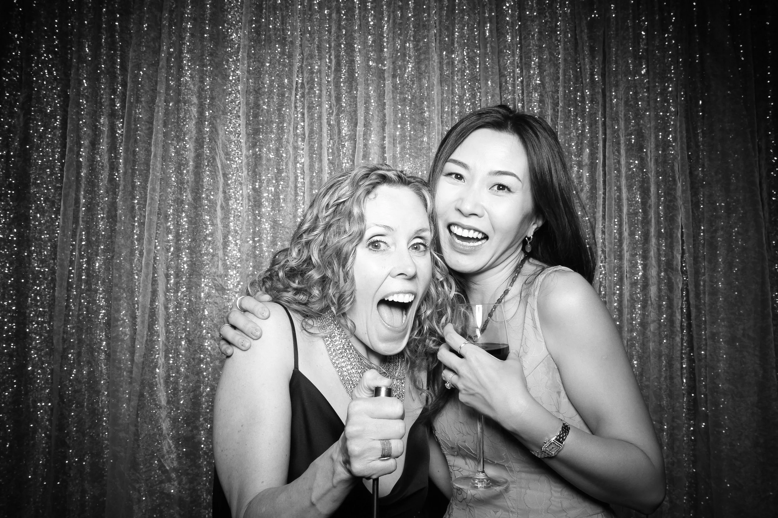fotio-chicago-photobooth-vintage-bw-langham-16.jpg