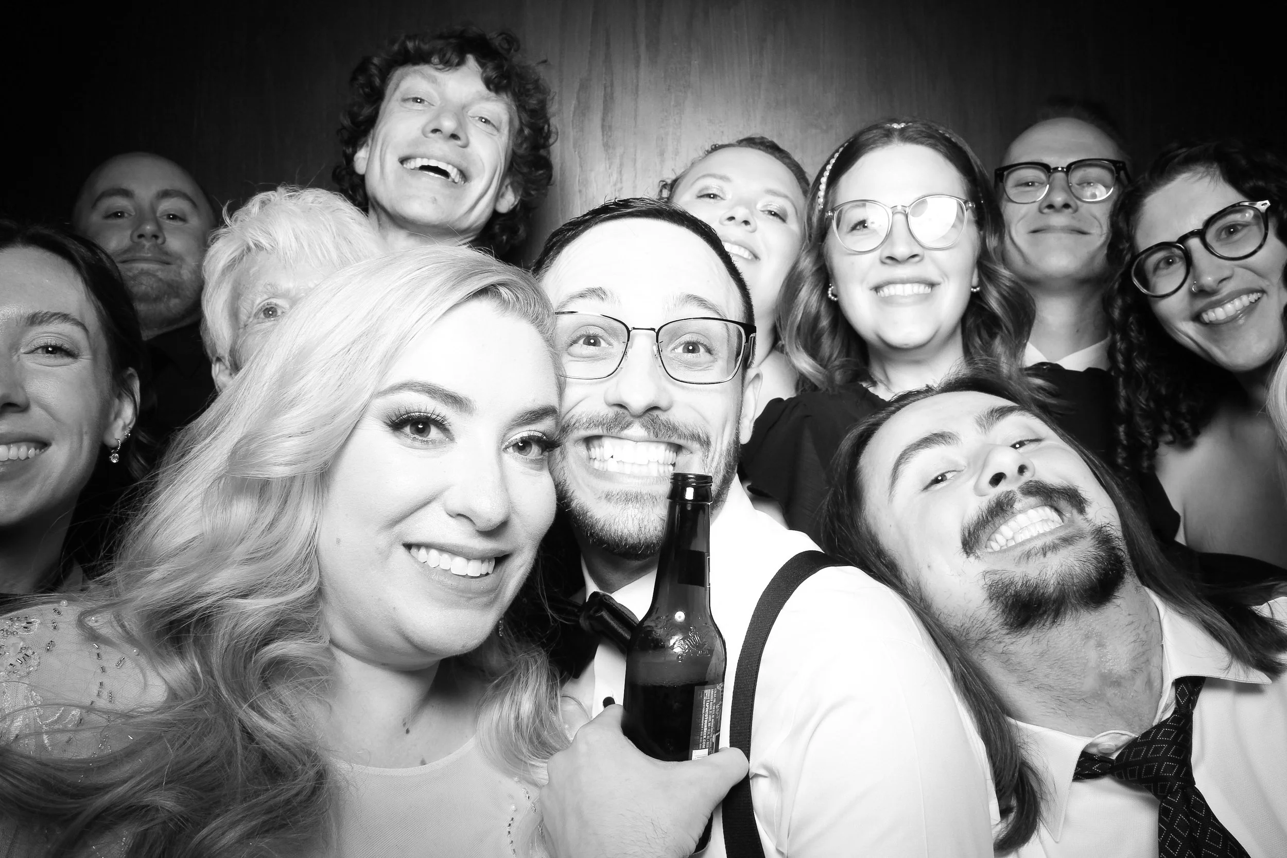 fotio-chicago-photobooth-vintage-bw-arifact-events-2.jpg