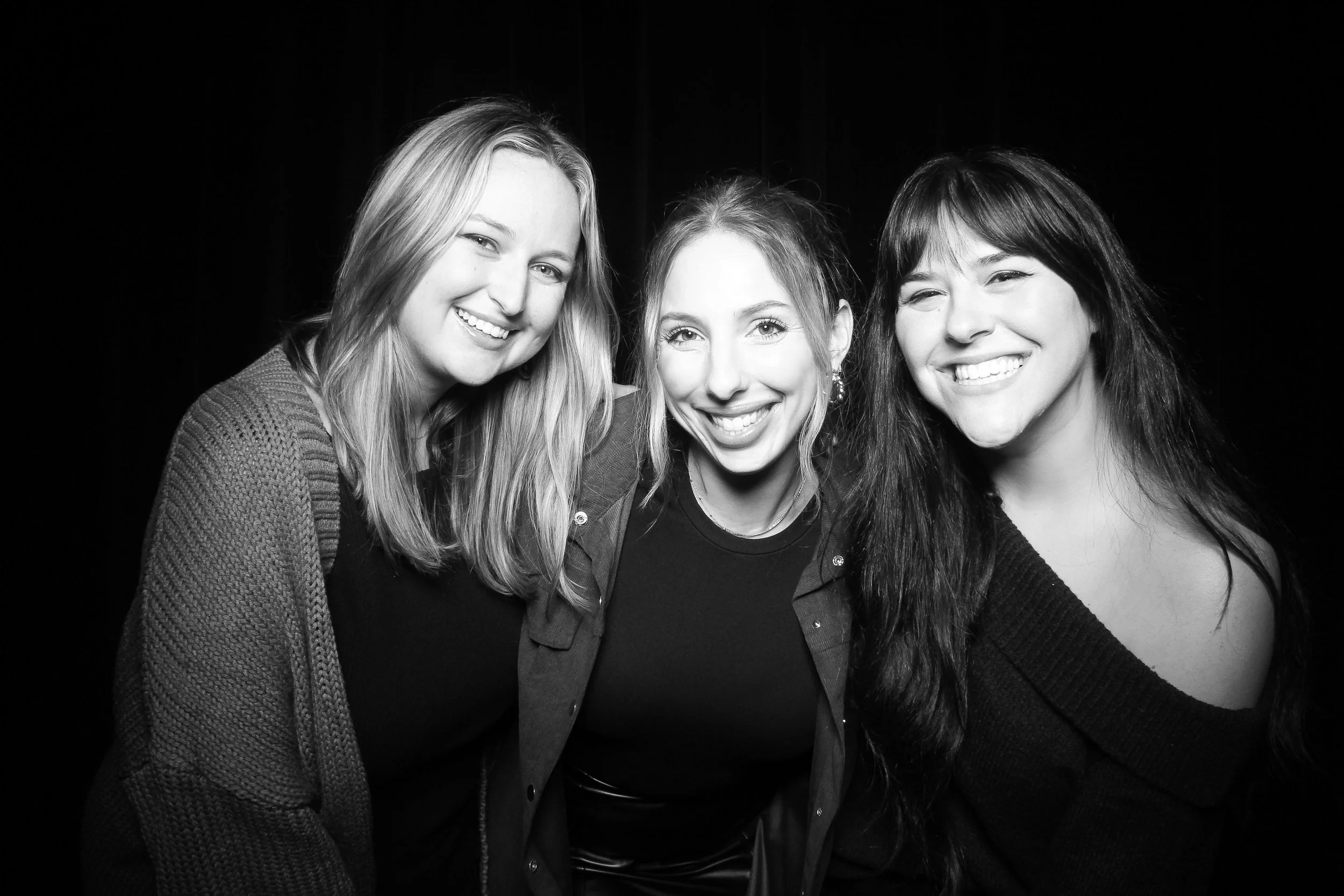fotio-chicago-photobooth-vintage-bw-young-irish-7.jpg