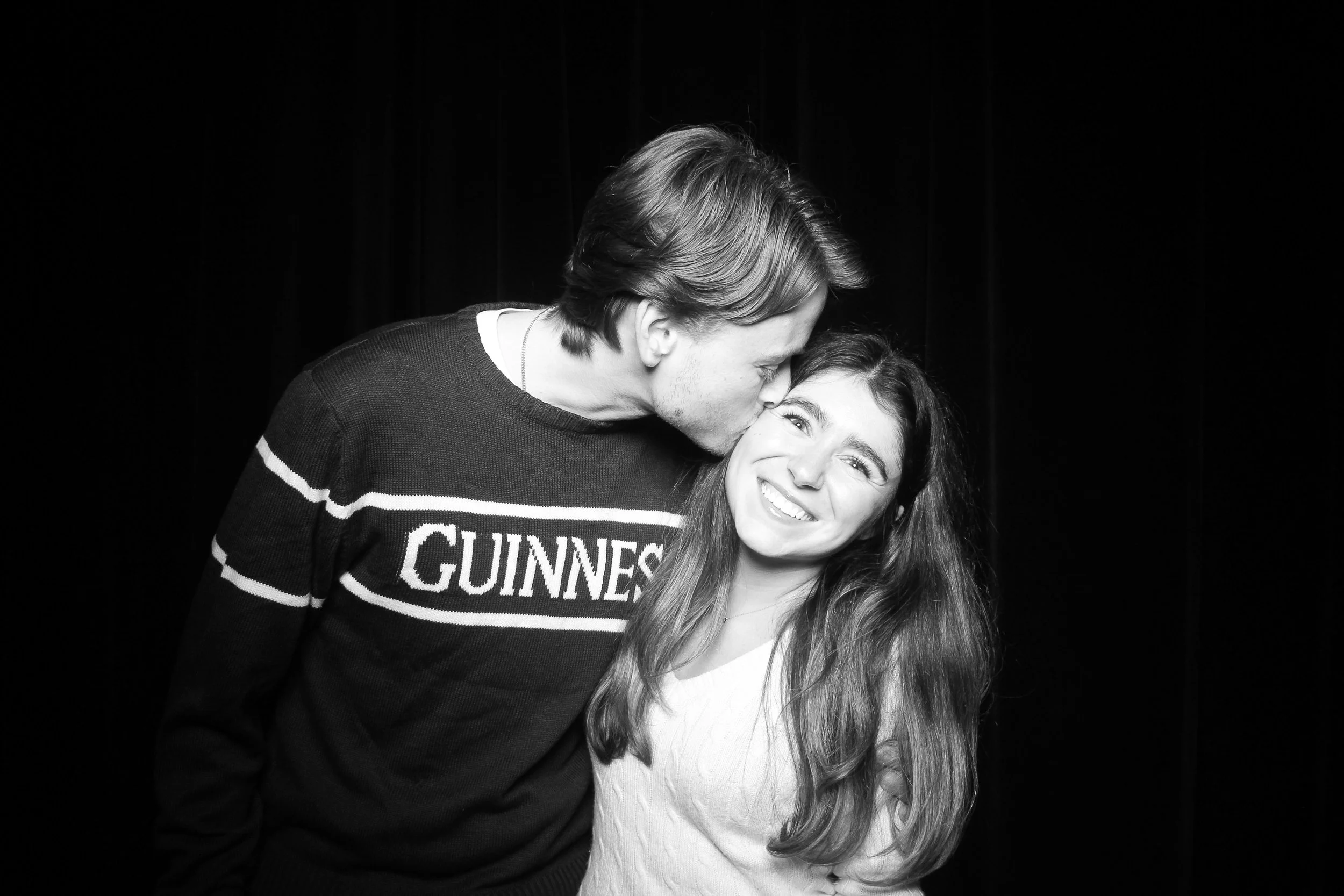 fotio-chicago-photobooth-vintage-bw-young-irish-24.jpg