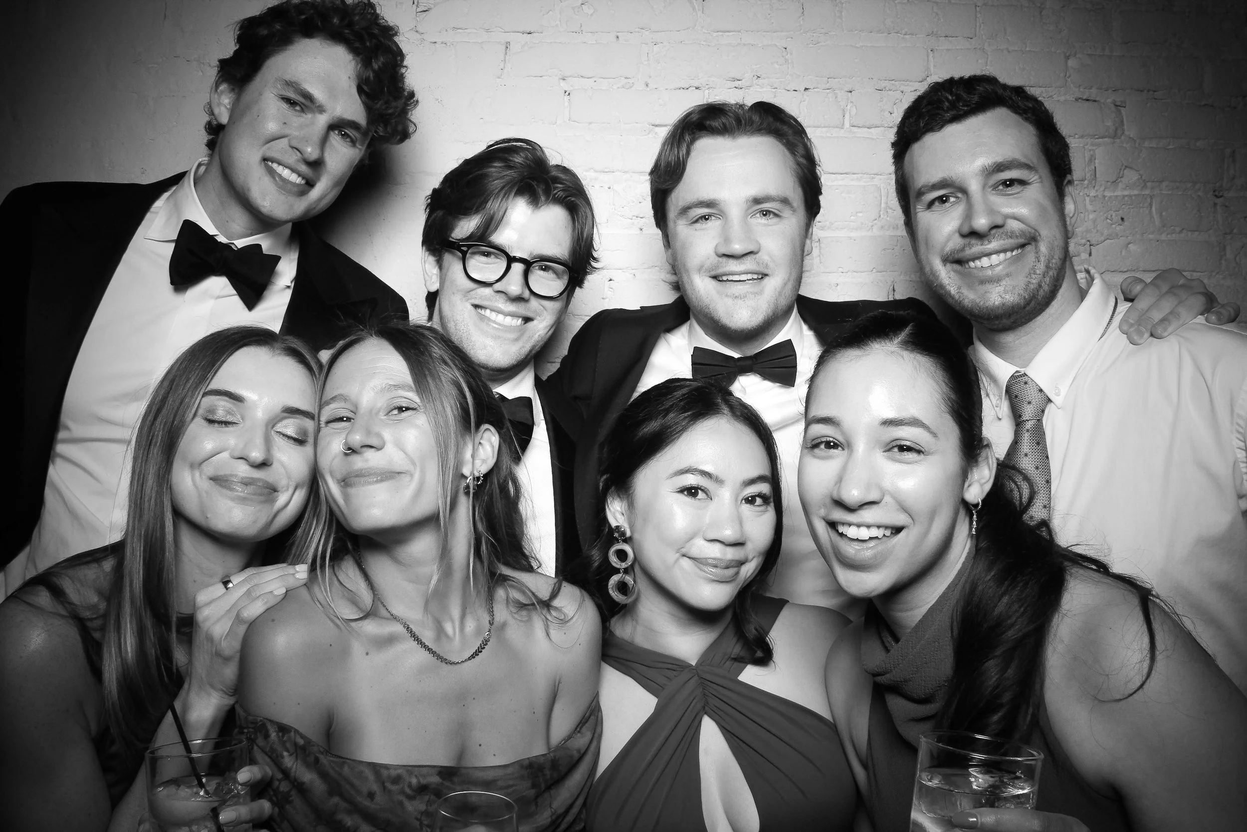 fotio-chicago-photobooth-vintage-bw-walden--9.jpg