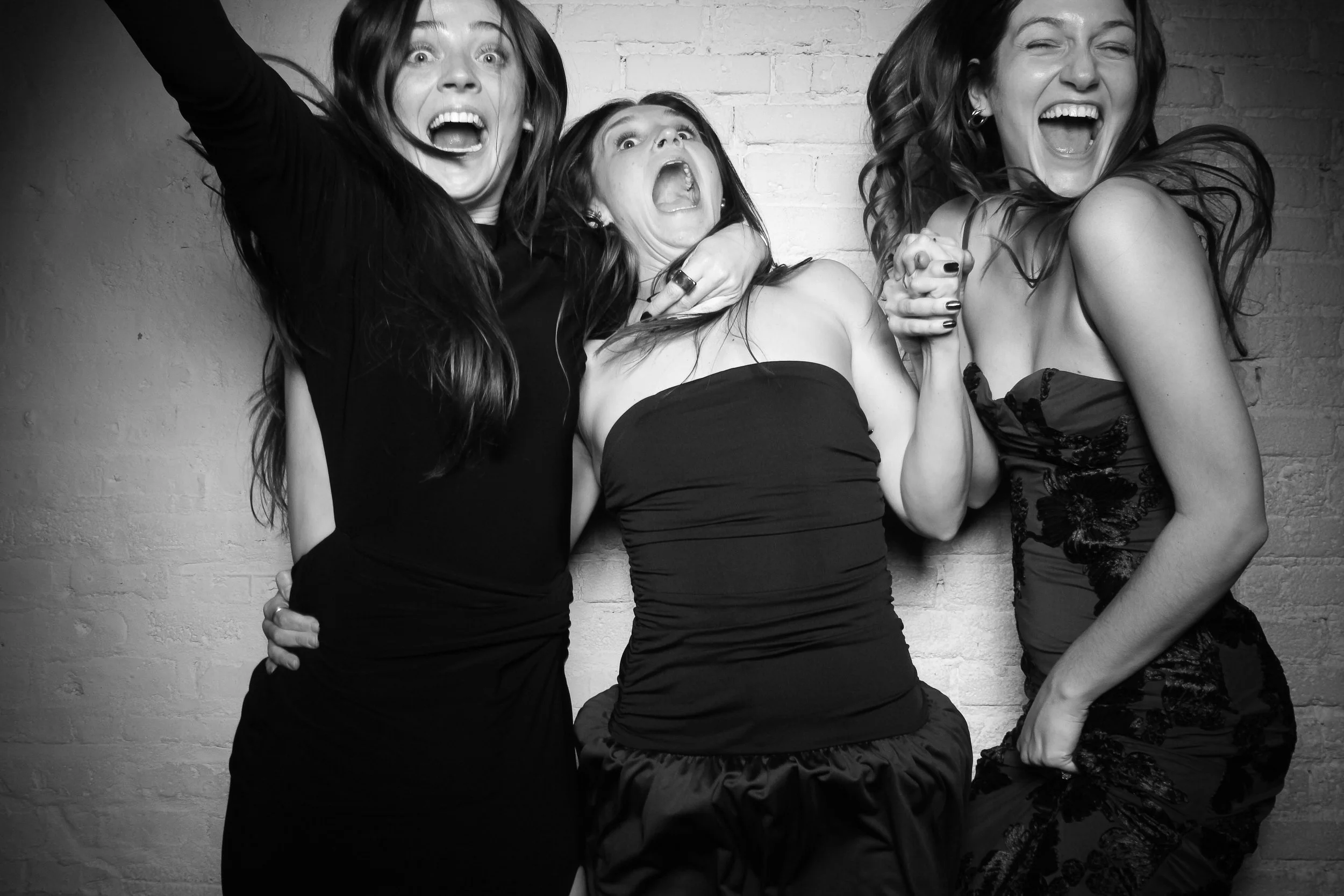 fotio-chicago-photobooth-vintage-bw-walden--11.jpg
