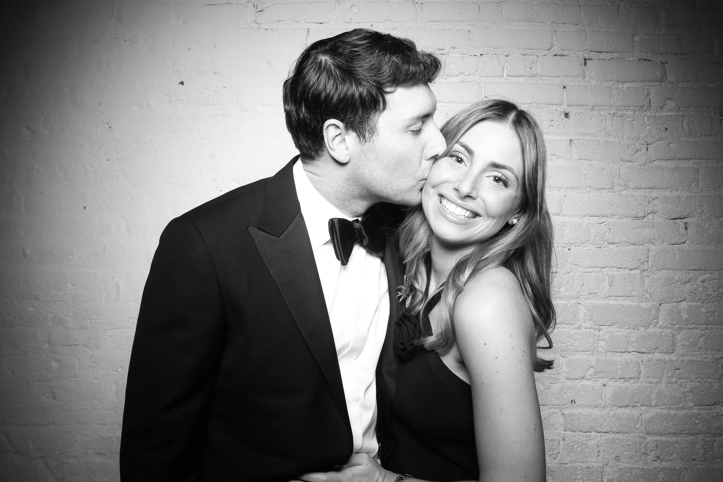 fotio-chicago-photobooth-vintage-bw-walden--16.jpg