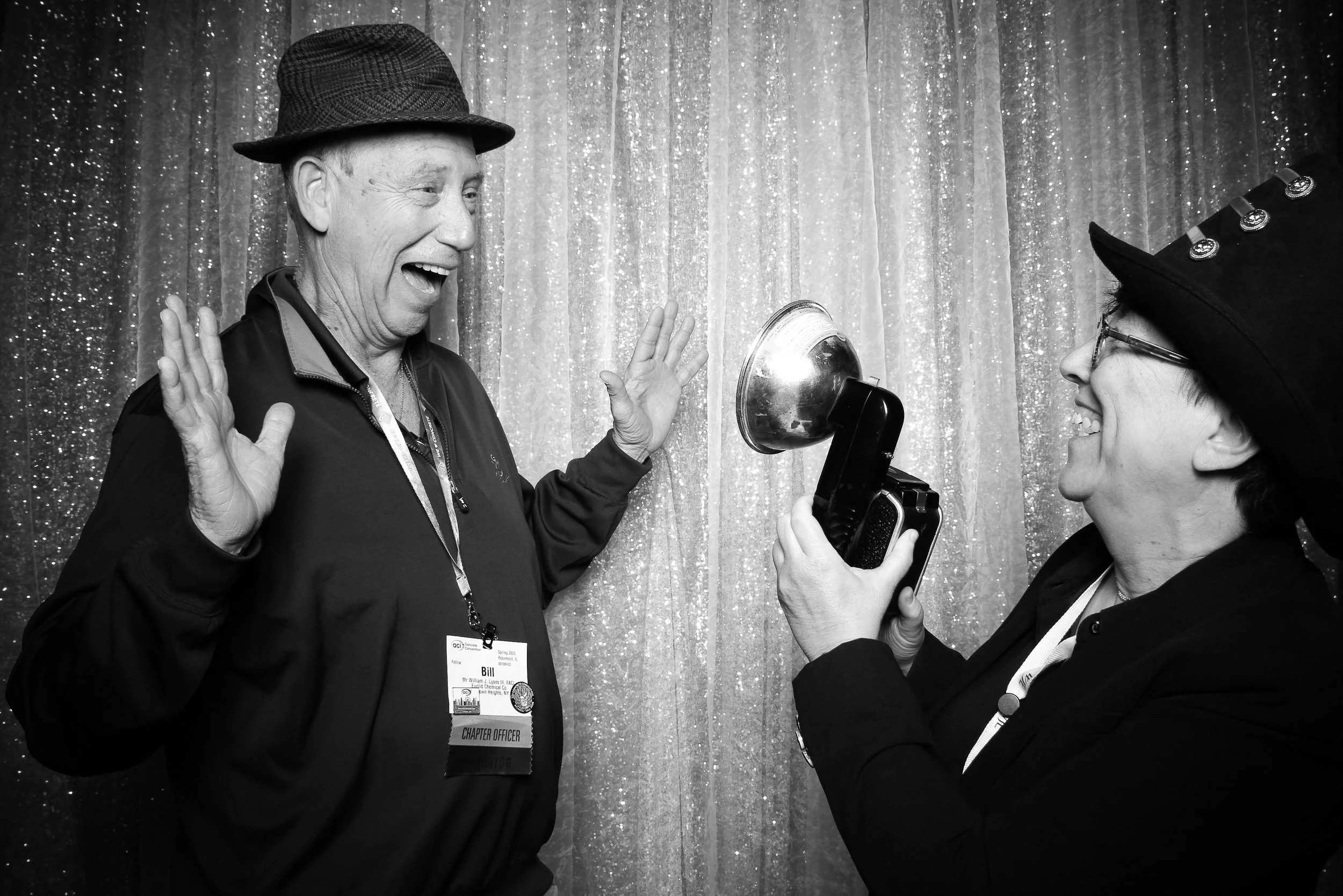 fotio-chicago-photobooth-vintage-bw-joes-rosemont-19.jpg