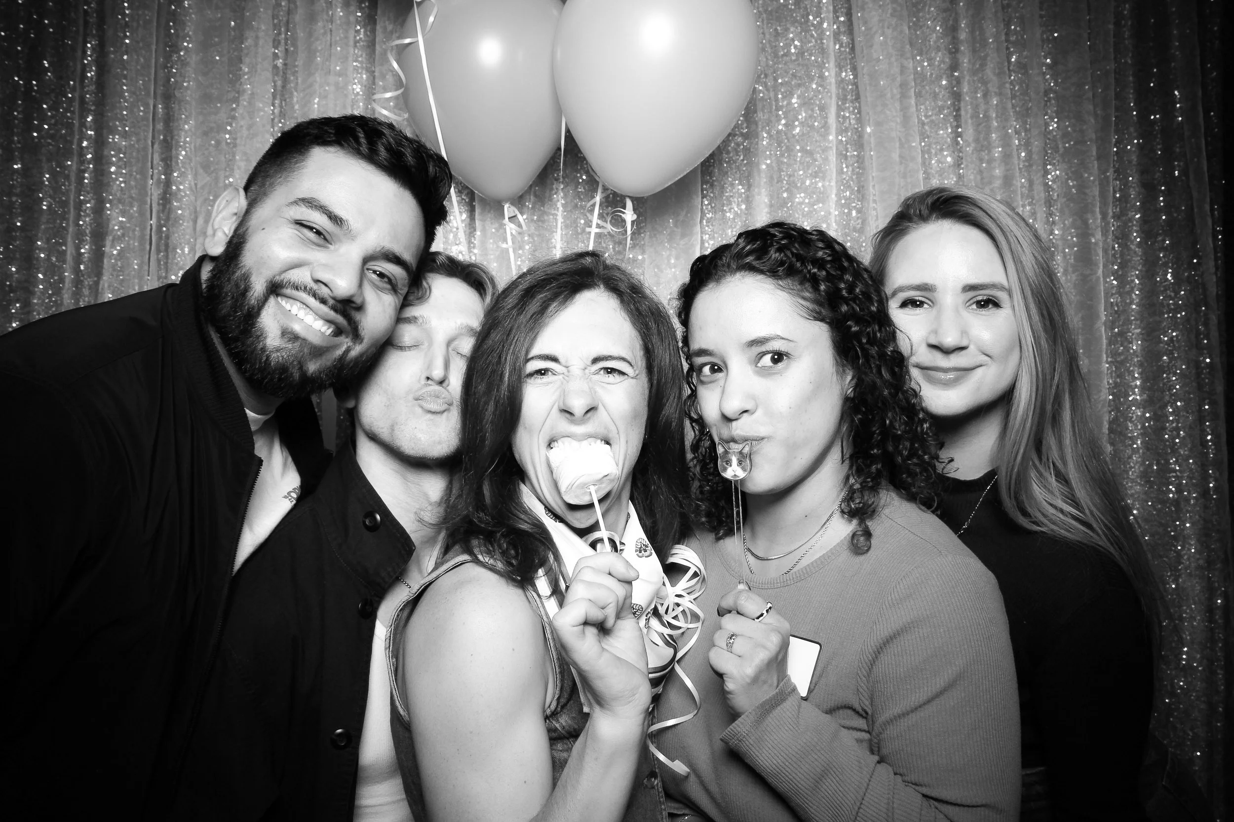 fotio-chicago-photobooth-vintage-bw-9.jpg
