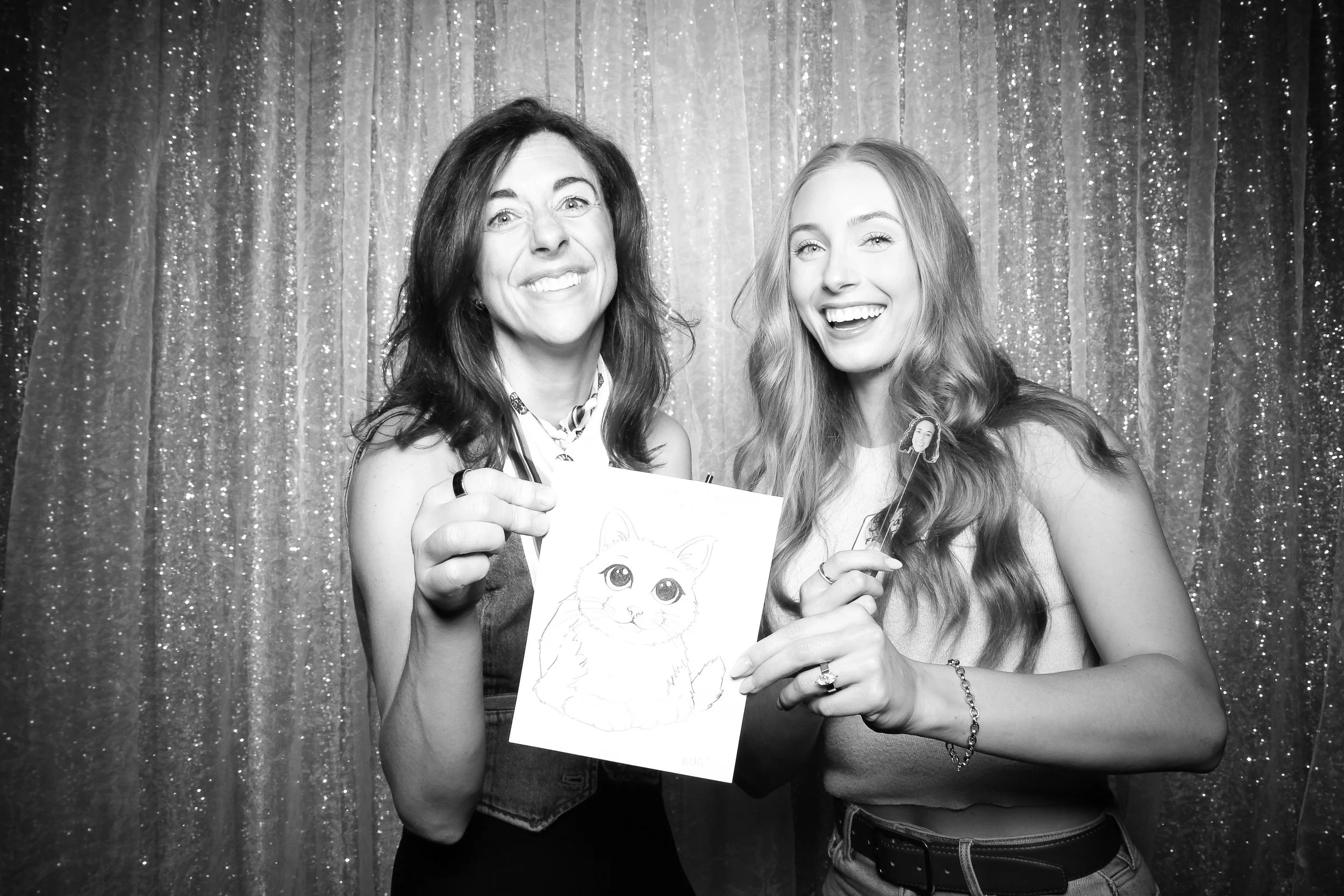 fotio-chicago-photobooth-vintage-bw-11.jpg