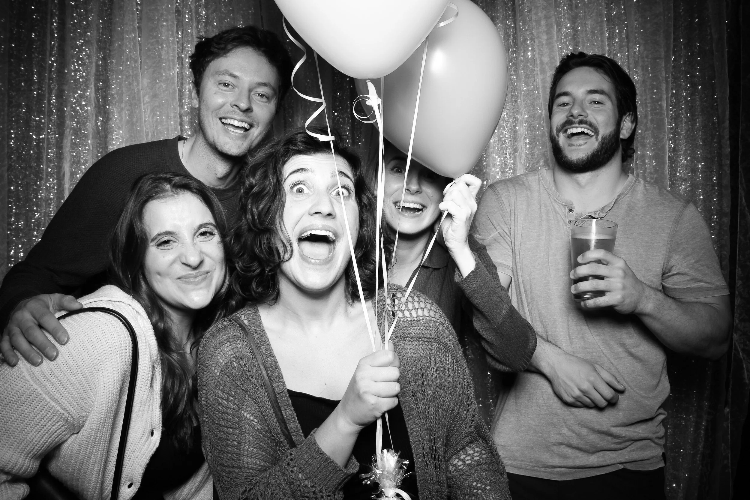 fotio-chicago-photobooth-vintage-bw-15.jpg