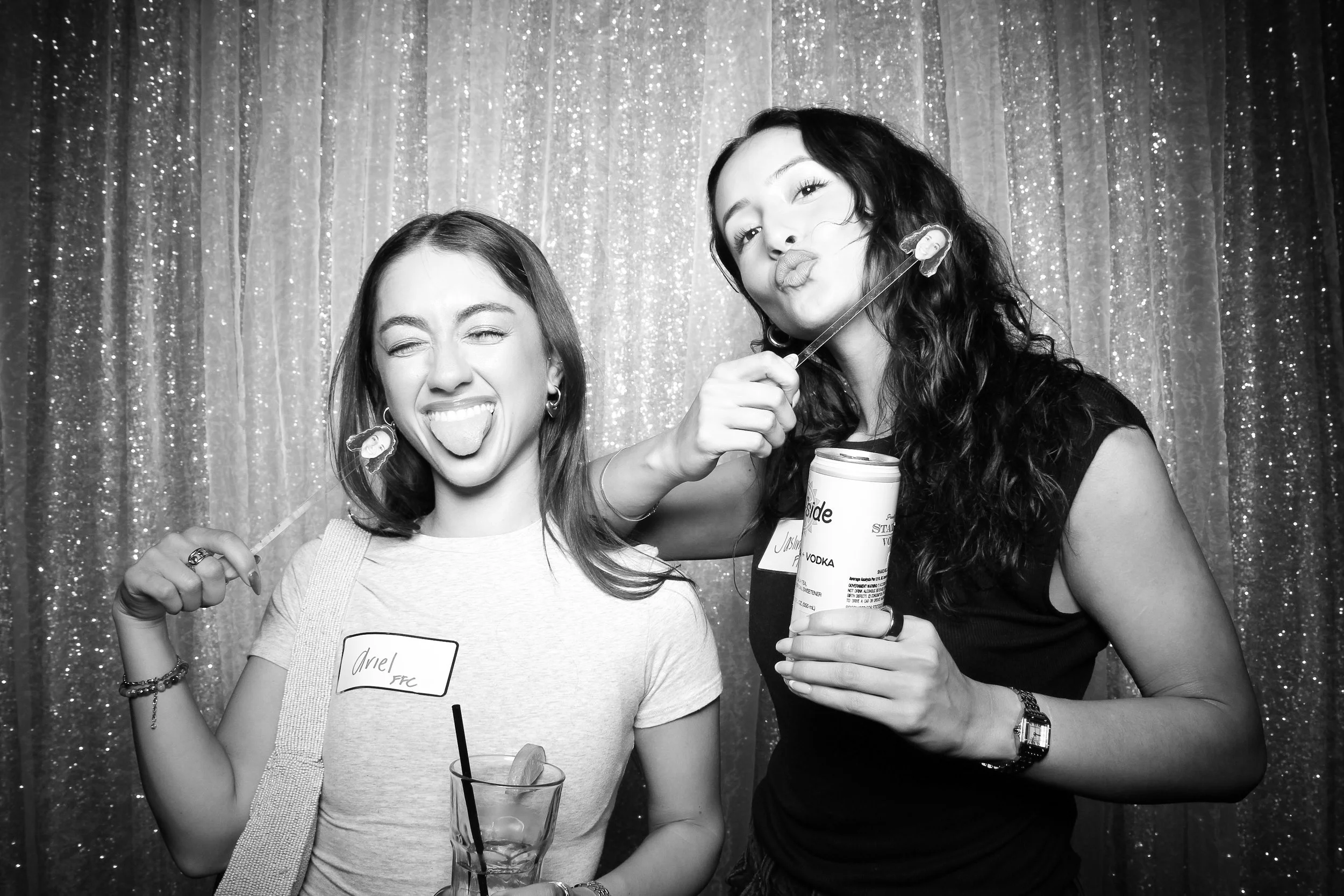 fotio-chicago-photobooth-vintage-bw-16.jpg
