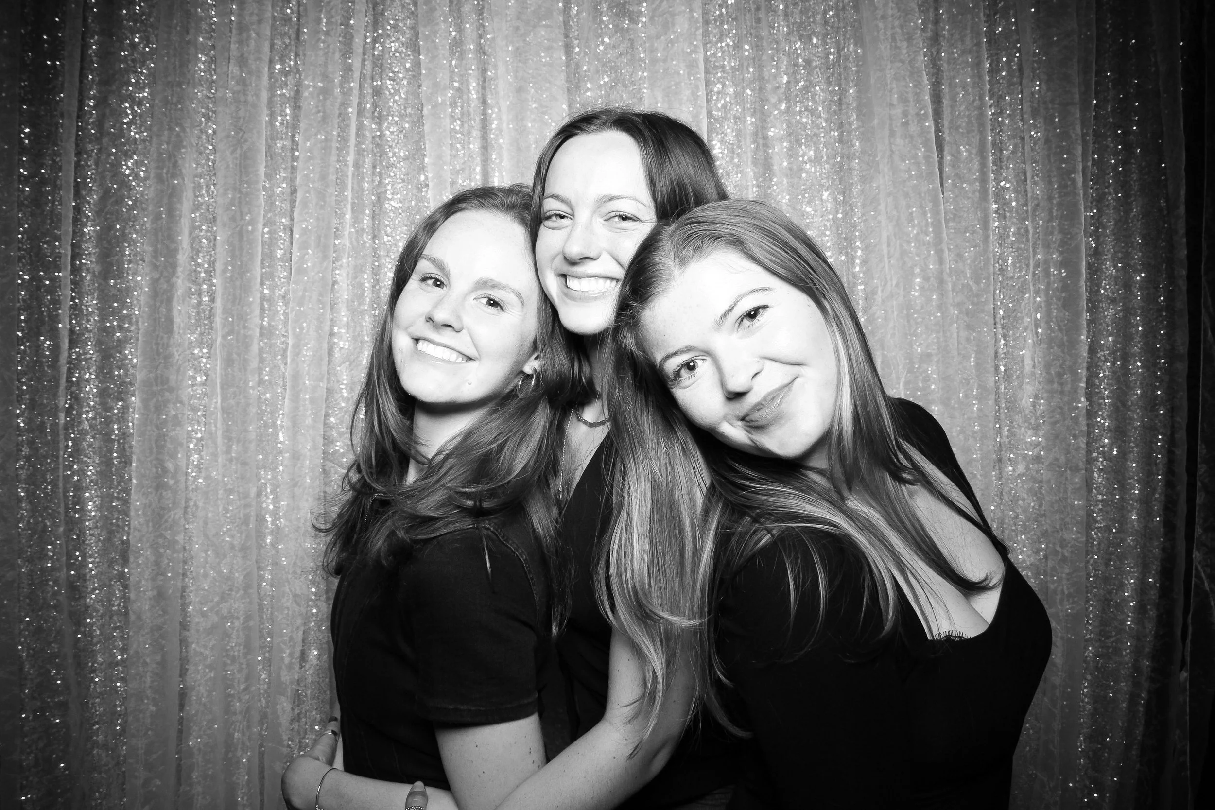 fotio-chicago-photobooth-vintage-bw-17.jpg