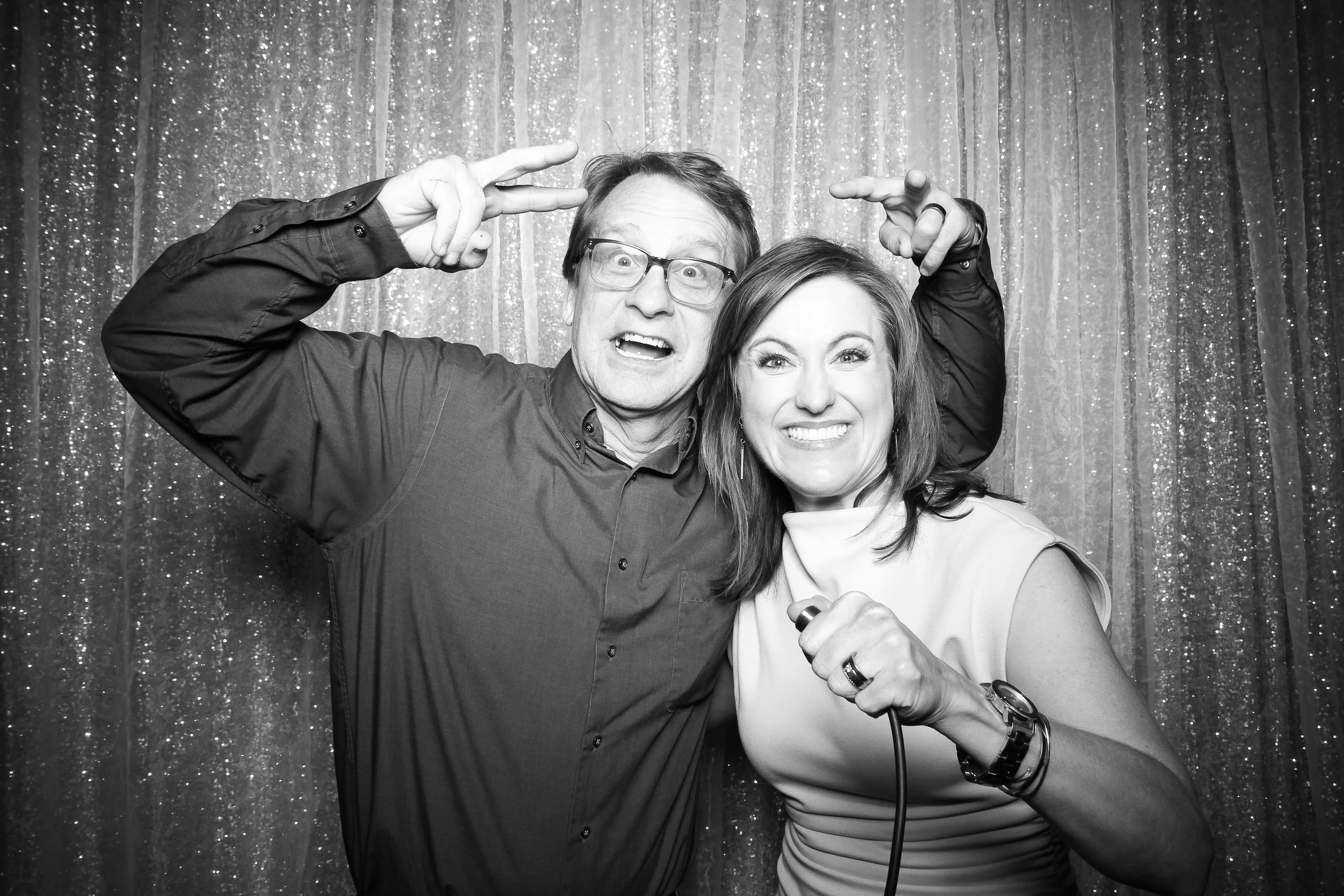 fotio-photobooth-chicago-vintage-bw-langham-4.jpg