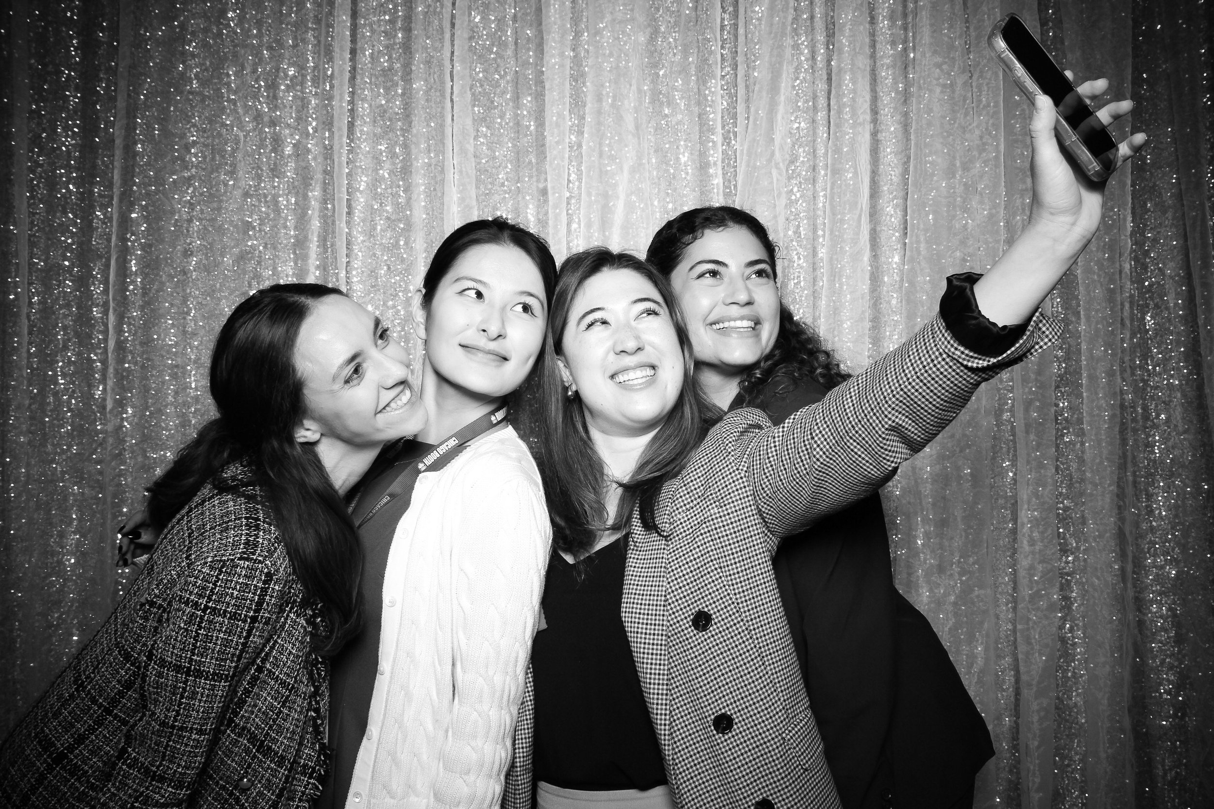 fotio-photobooth-chicago-vintage-bw-langham-10.jpg