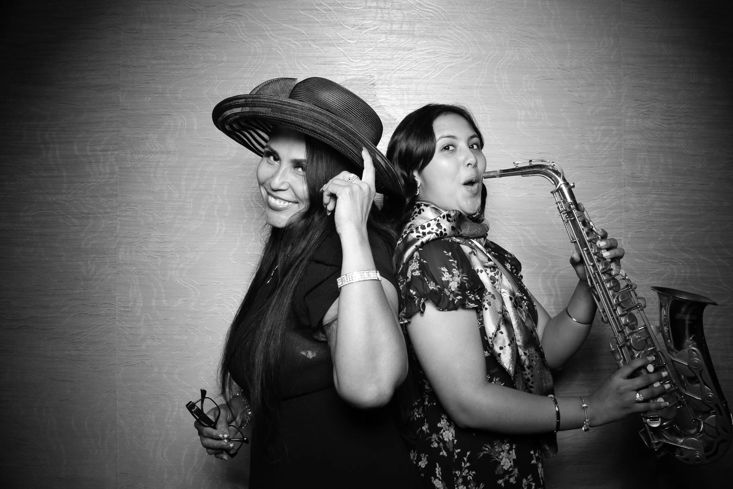 Ritz_Carlton_Chicago_Grand_Ballroom_Gala_Photo_Glam_Booth_001.jpg