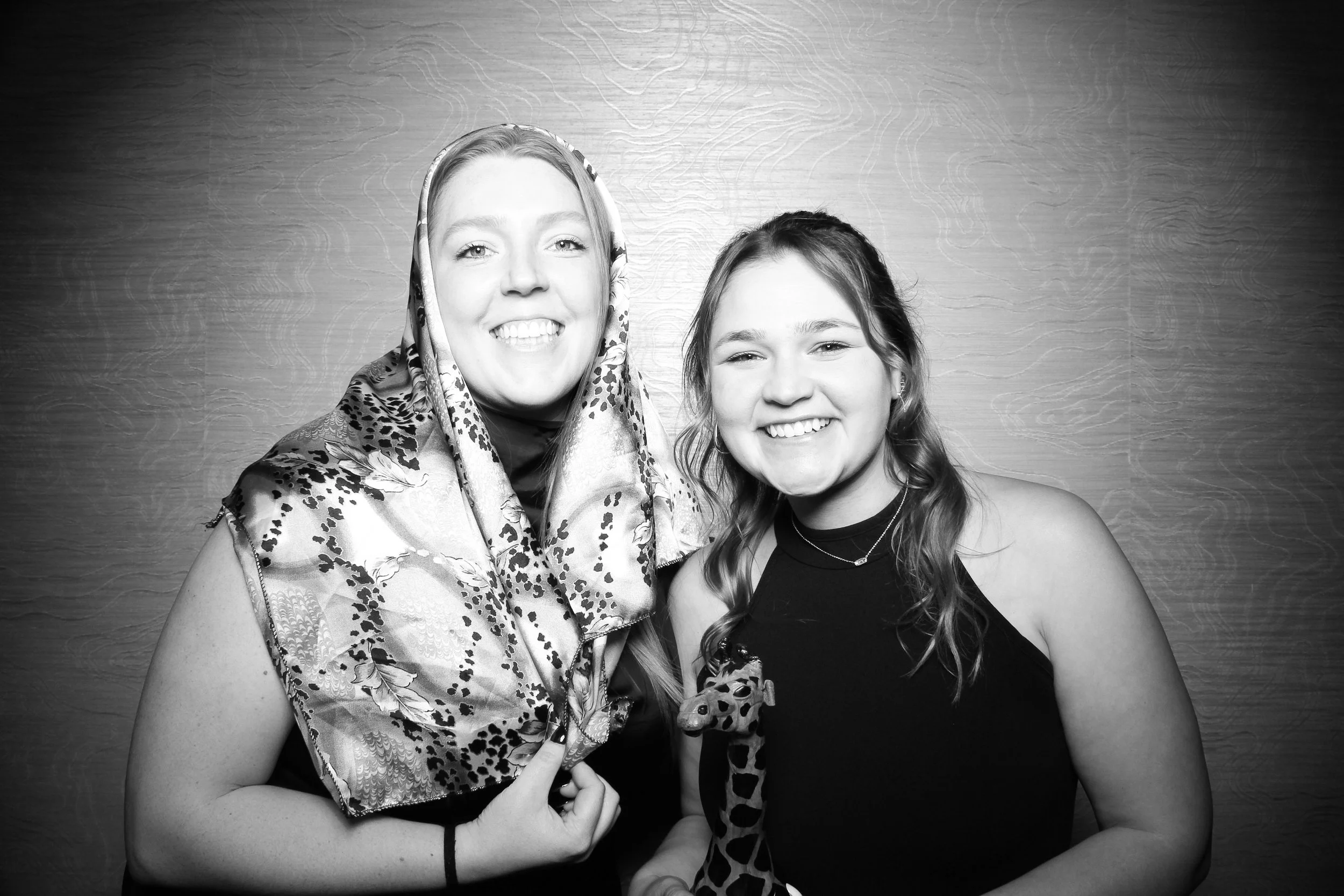 Ritz_Carlton_Chicago_Grand_Ballroom_Gala_Photo_Glam_Booth_007.jpg