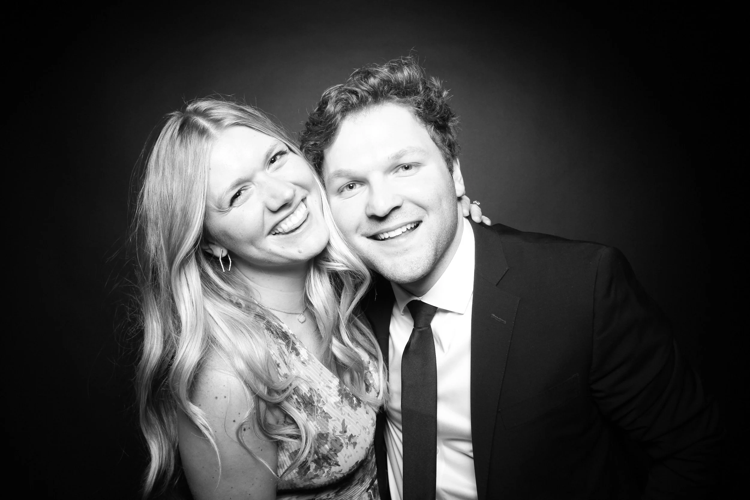 Chicago_Winery_Wedding_Reception_Review_Glam_Booth_010.jpg
