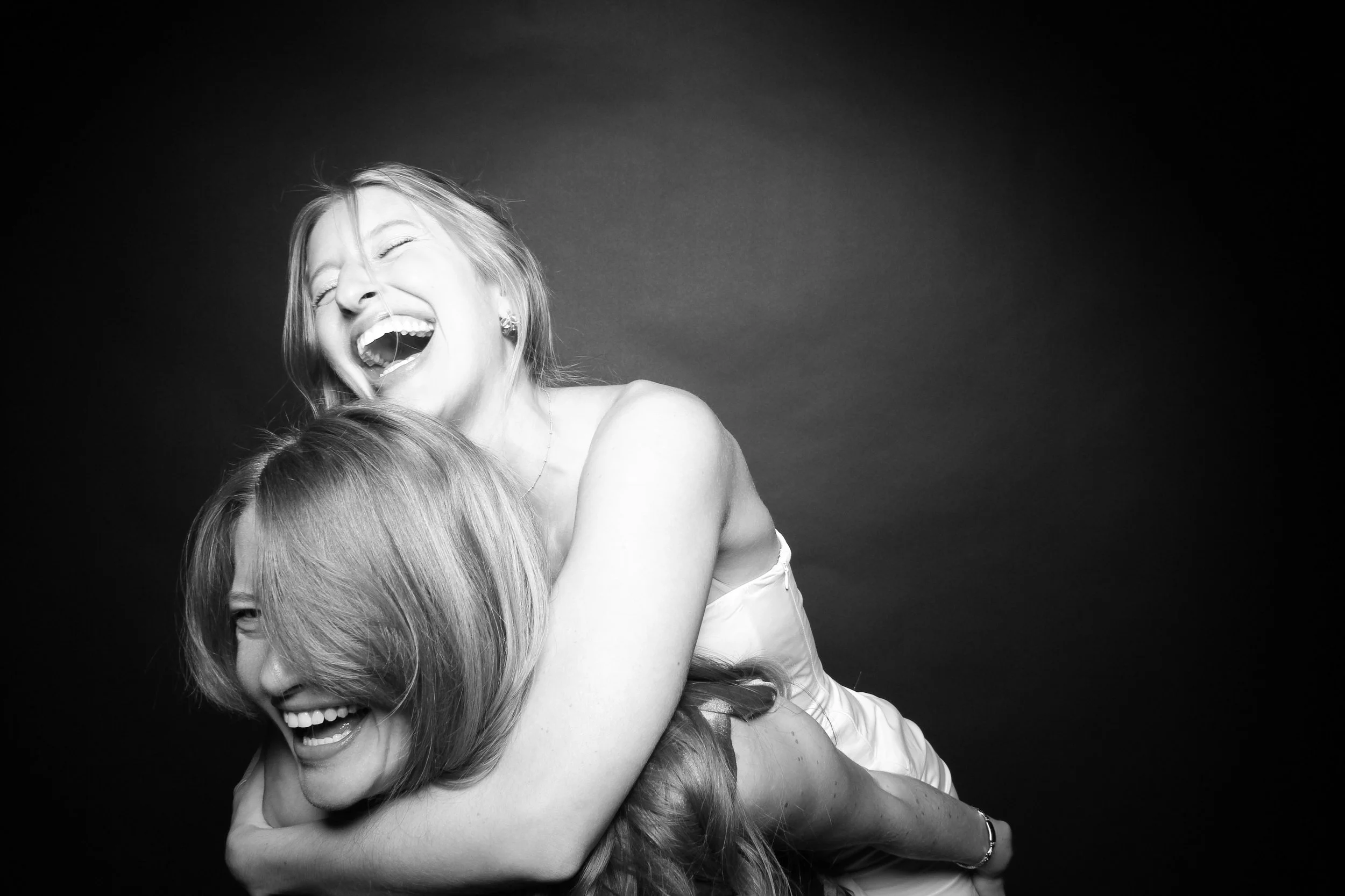 Chicago_Winery_Wedding_Reception_Review_Glam_Booth_022.jpg