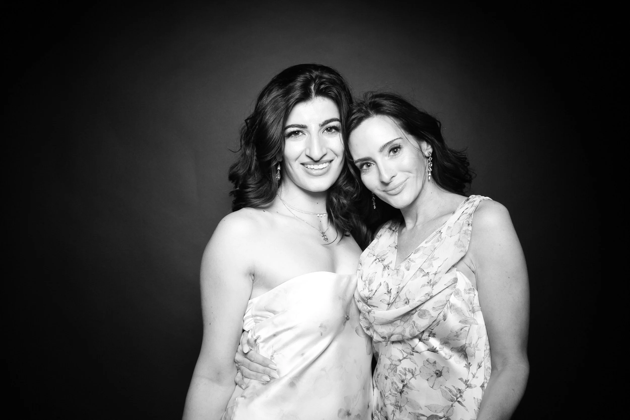 Chicago_Winery_Wedding_Reception_Review_Glam_Booth_027.jpg