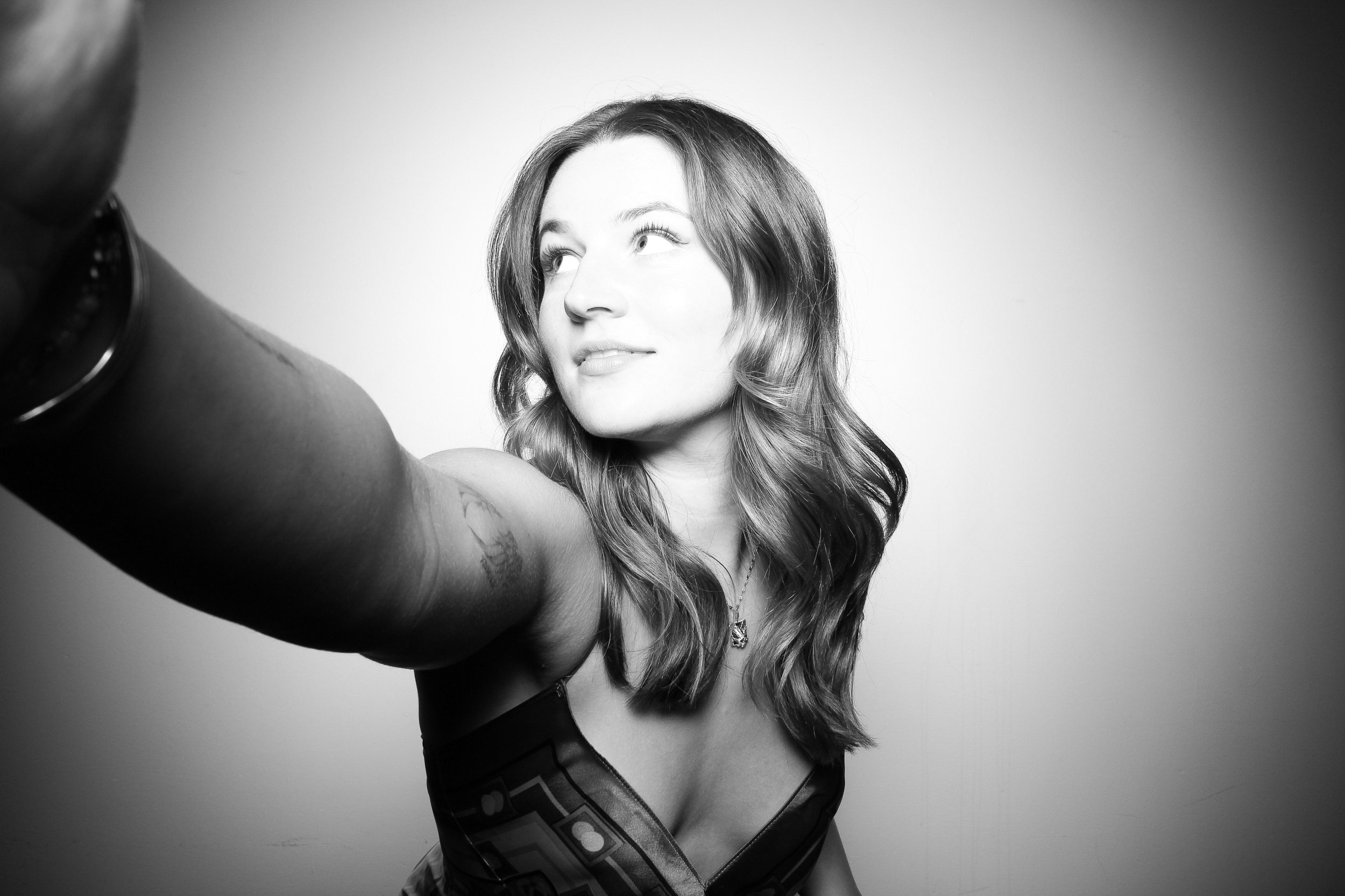 fotio-photobooth-chicago-vintage-bw-ravenswood-25.jpg