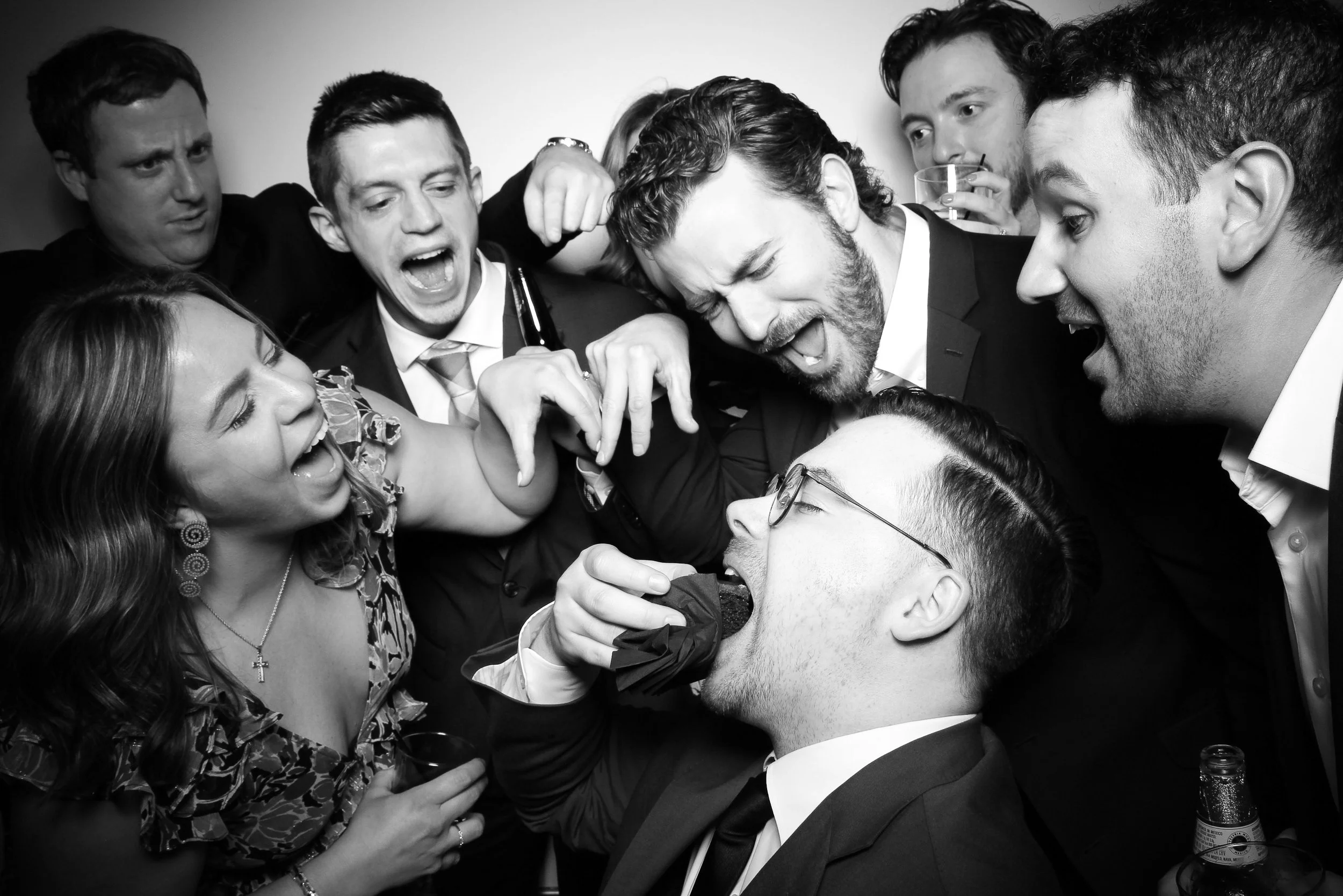 fotio-photobooth-chicago-vintage-bw-ravenswood-26.jpg