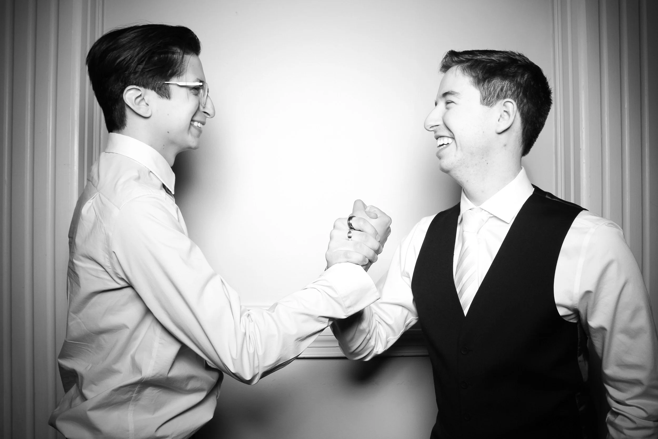 fotio-photobooth-chicago-vintage-bw-ravenswood-9.jpg