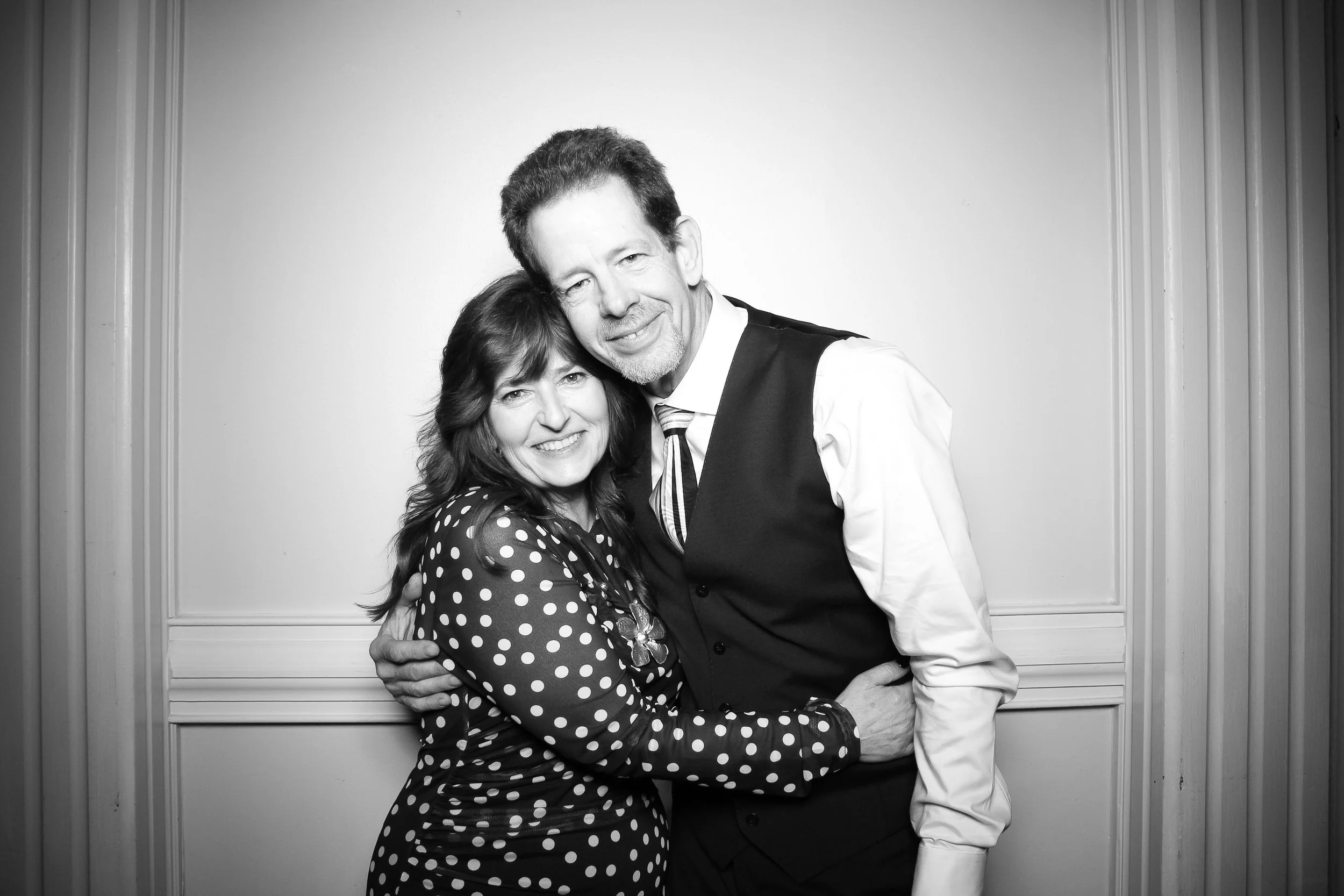 fotio-photobooth-chicago-vintage-bw-ravenswood-16.jpg