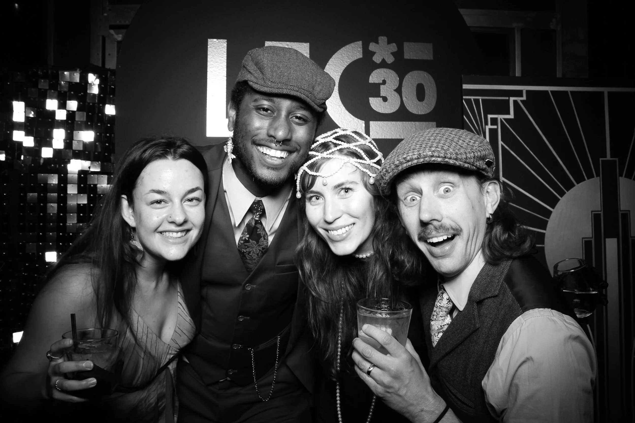 fotio-photobooth-chicago-vintage-bw-18.jpg