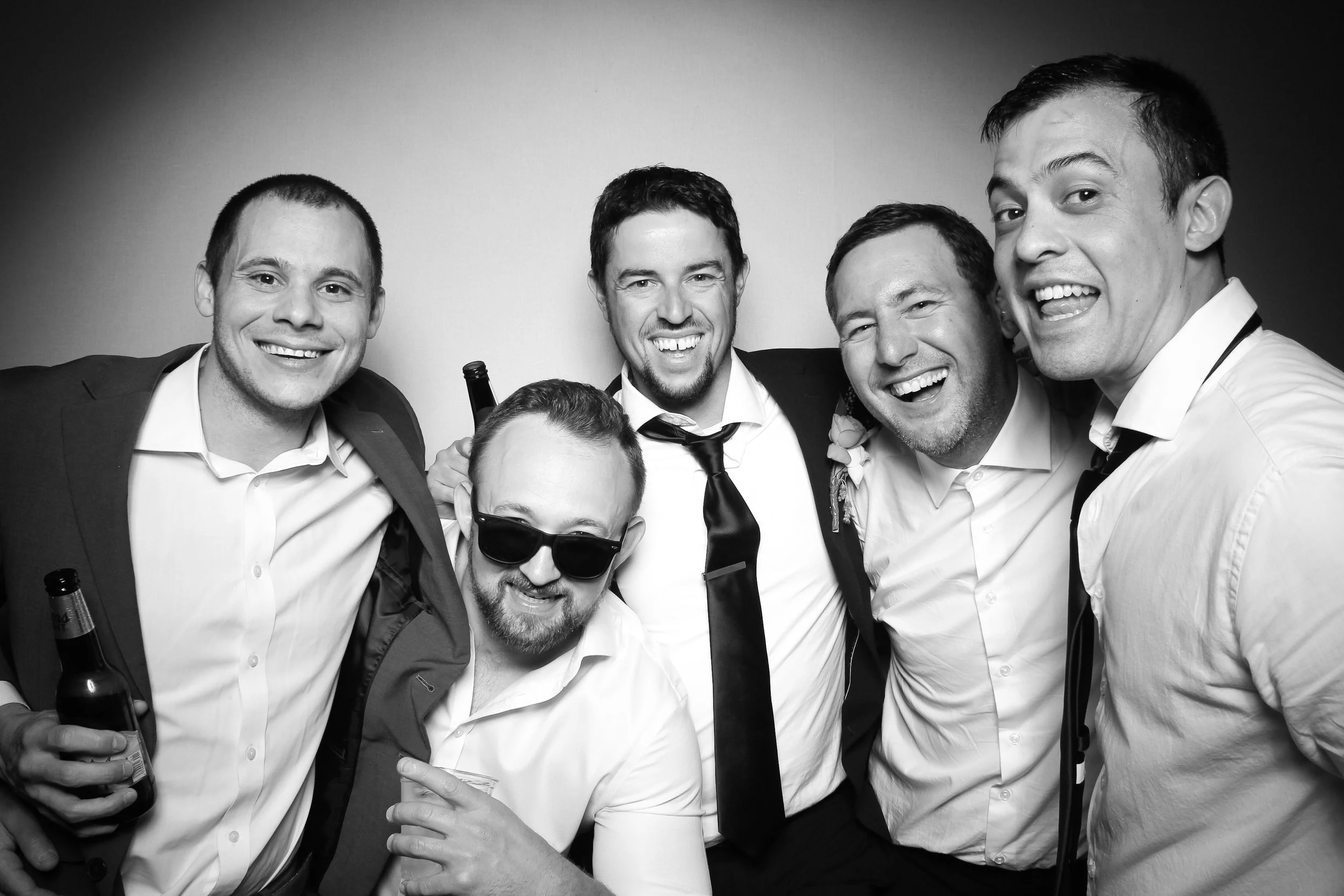 Fotio_Photo_Booth_Hoffman_Estates_Country_Club_Poplar_Creek_Wedding_Friends_Family_Fun_Classy_27.jpg