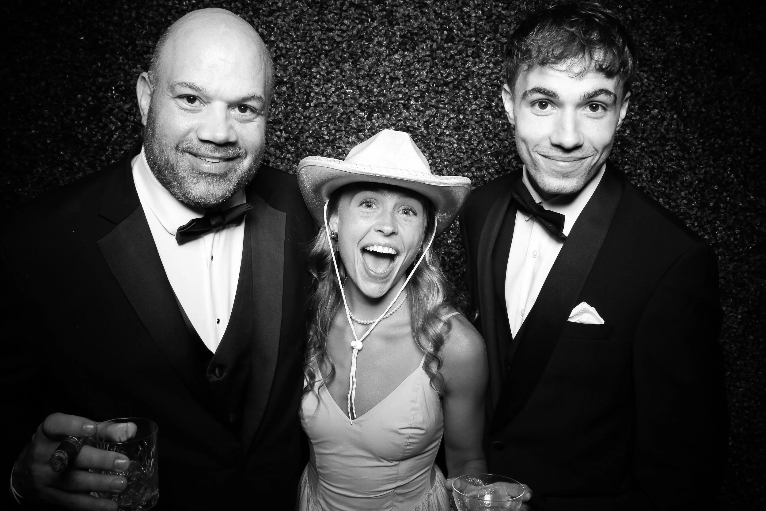fotio-photobooth-chicago-vintage-bw-19.jpg
