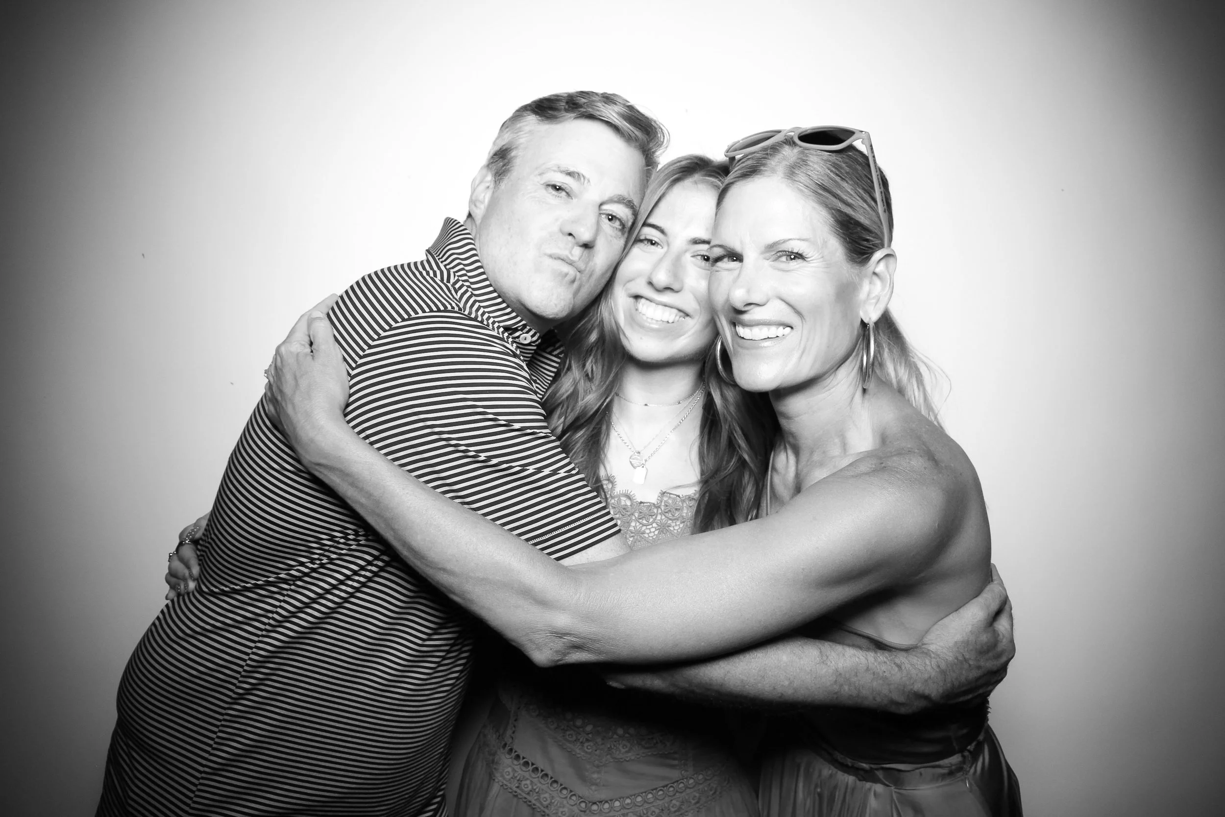 fotio-photobooth-chicago-vintage-bw-2.jpg